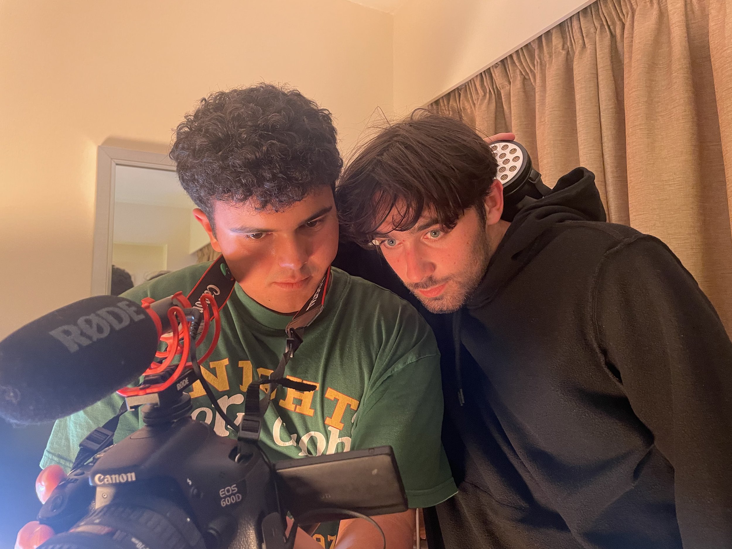 RUNNERS MAKING SHORT FILM ON THE SET!