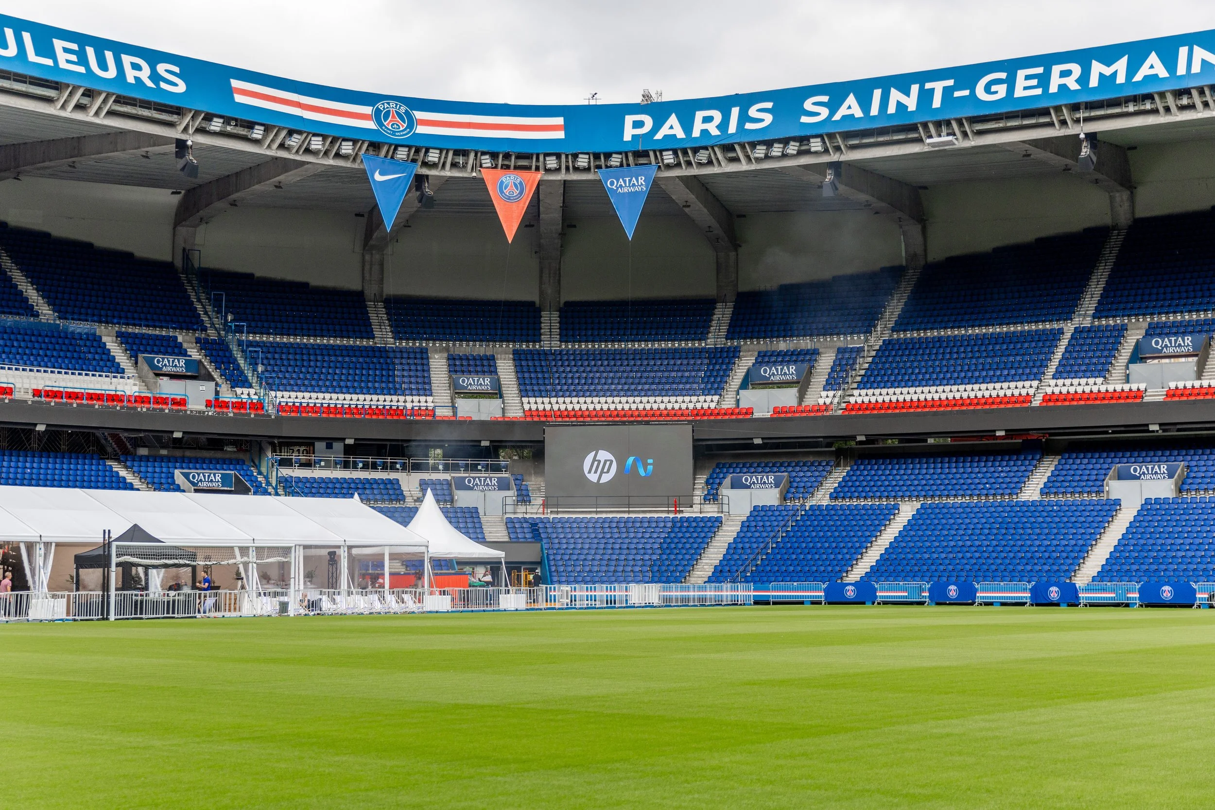 Parc des Princes Traitée 00378.jpg