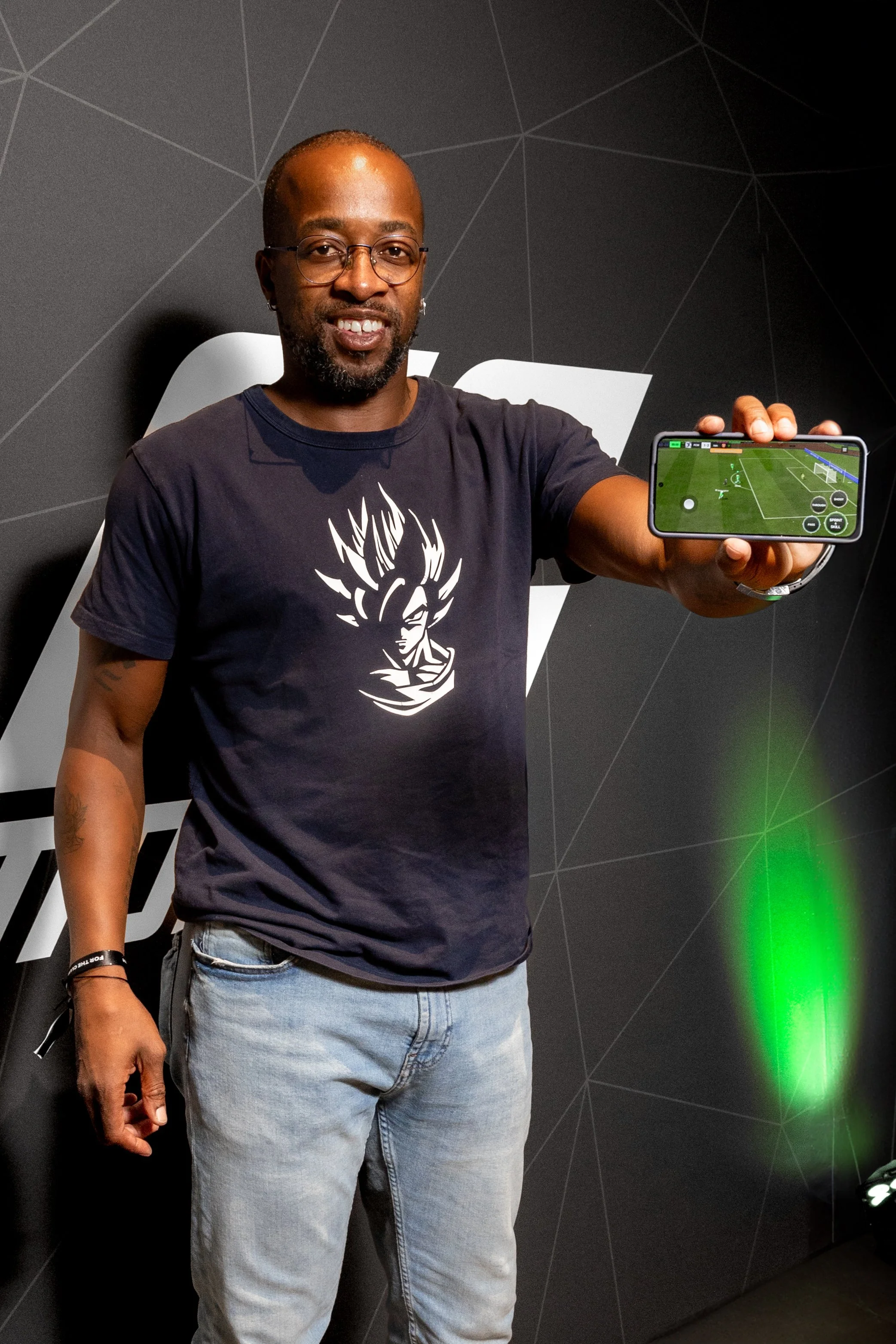 Portrait Téléphone Traité-1332 v2.jpg
