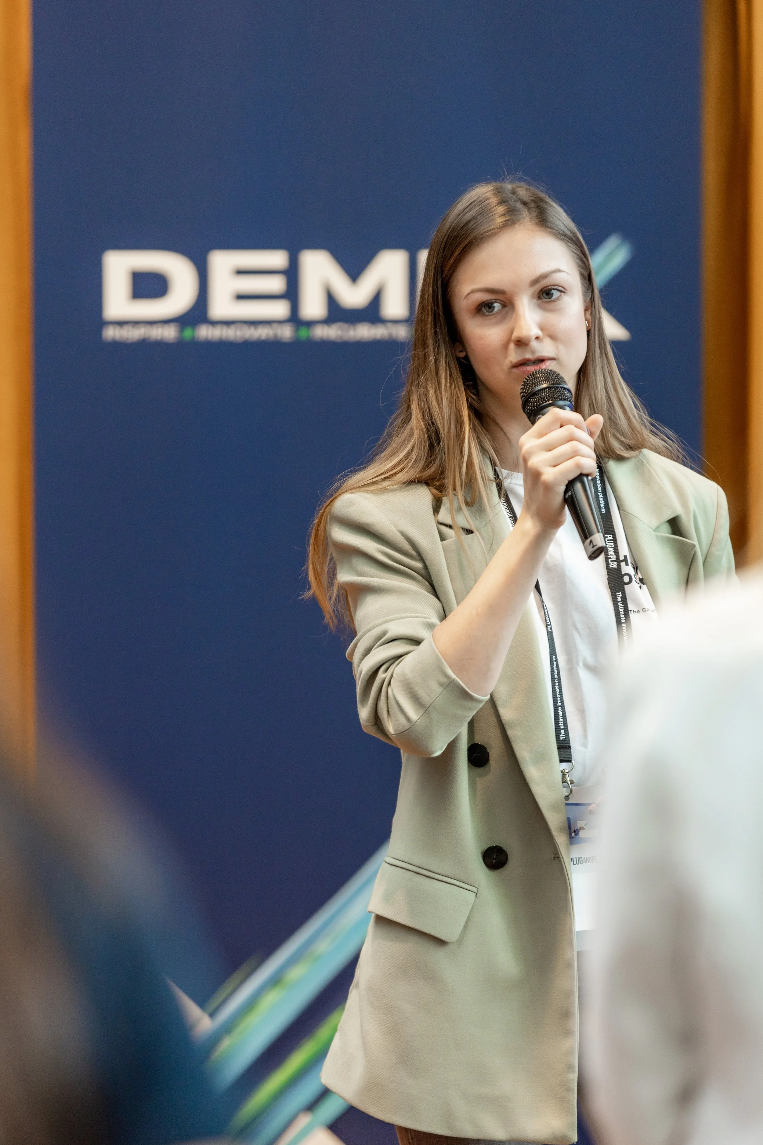 Deme Paris Color Graded-2091.jpg