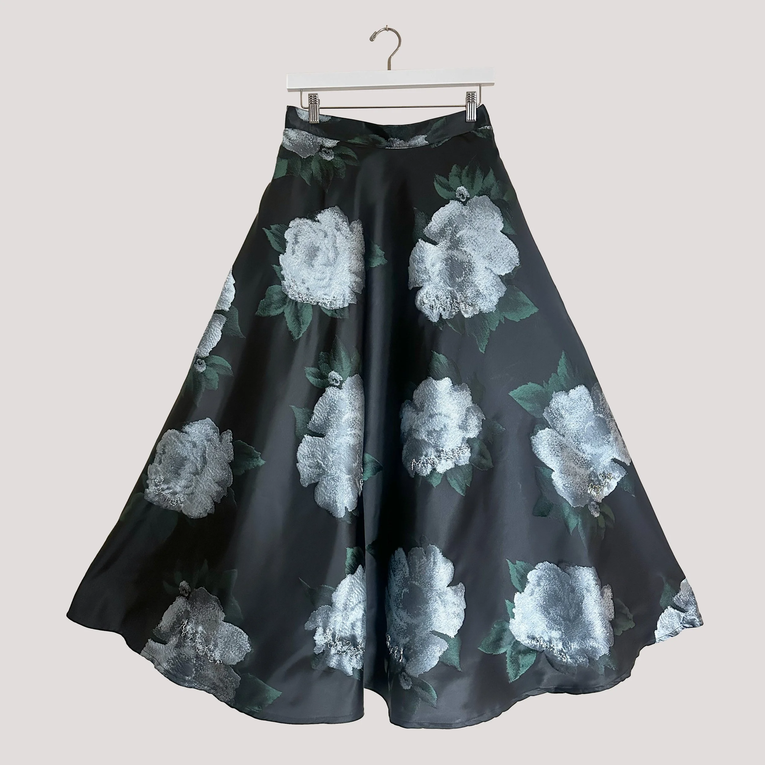 Tursunay – Black Floral Jacquard Midi Skirt