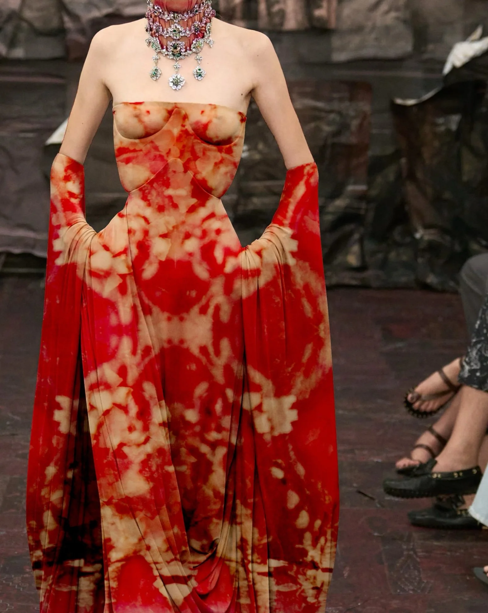 Print visualisation on Maison Margiela F/W 2025 #grotesquefeminine