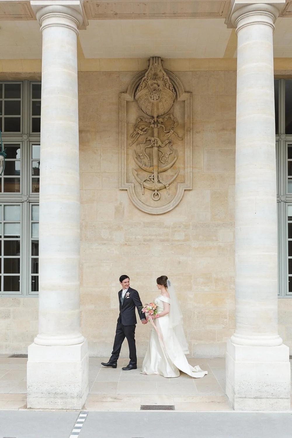 Spring Elopement | Paris | Pillars