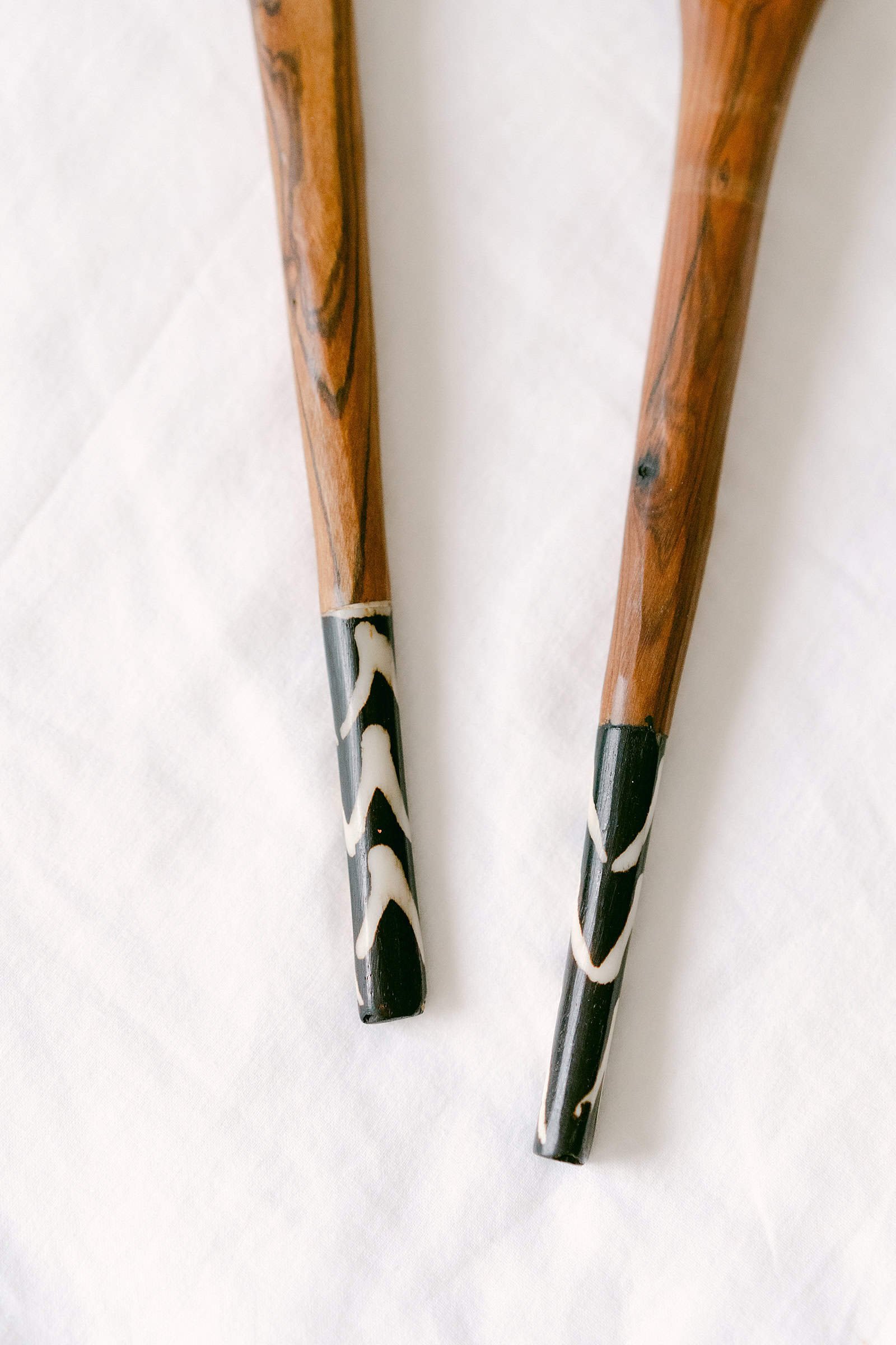 Holz-Salatbesteck-mit-Muster Griff-4.jpg