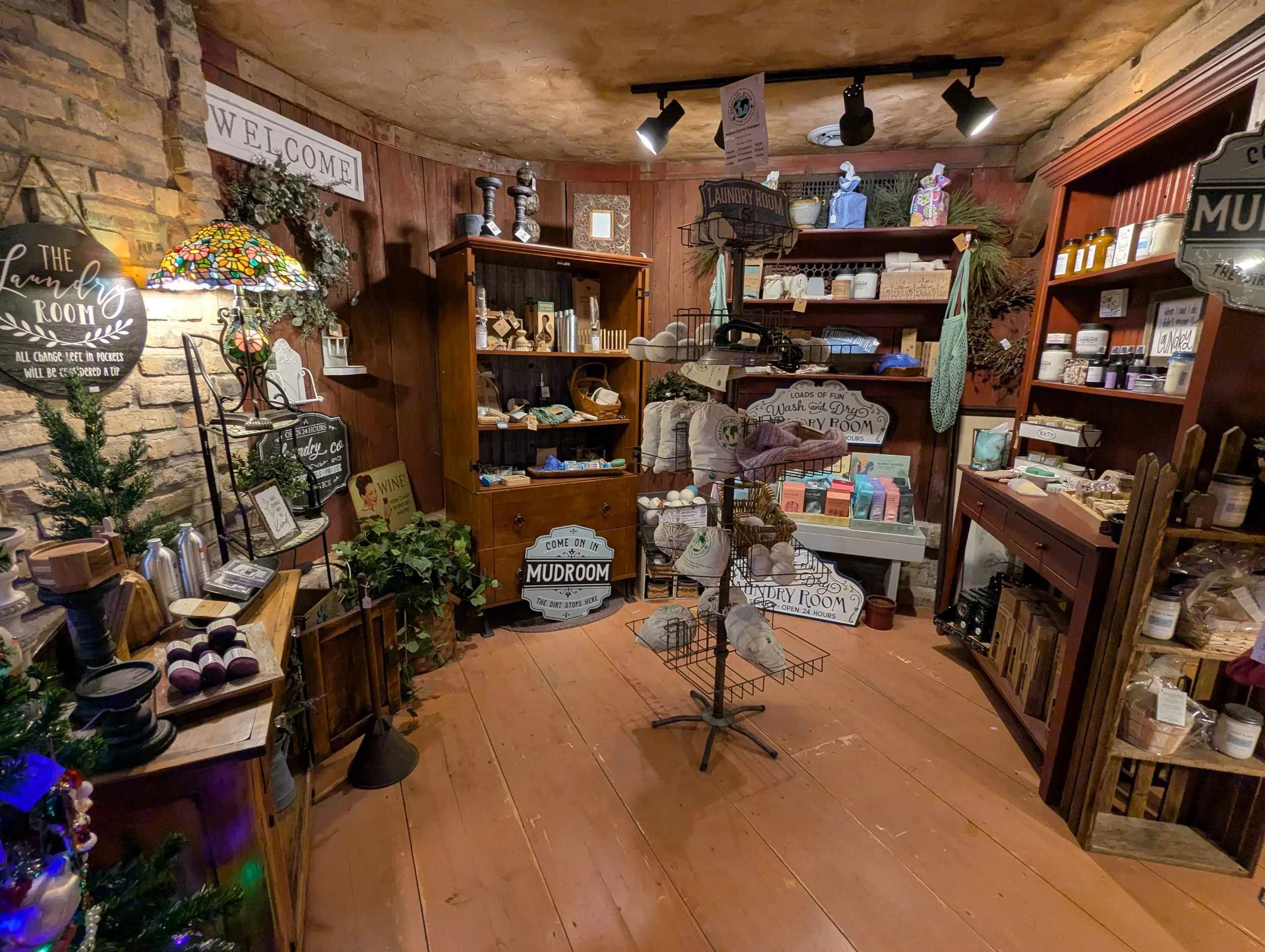 PXL_20251205_221226450 (1).jpg