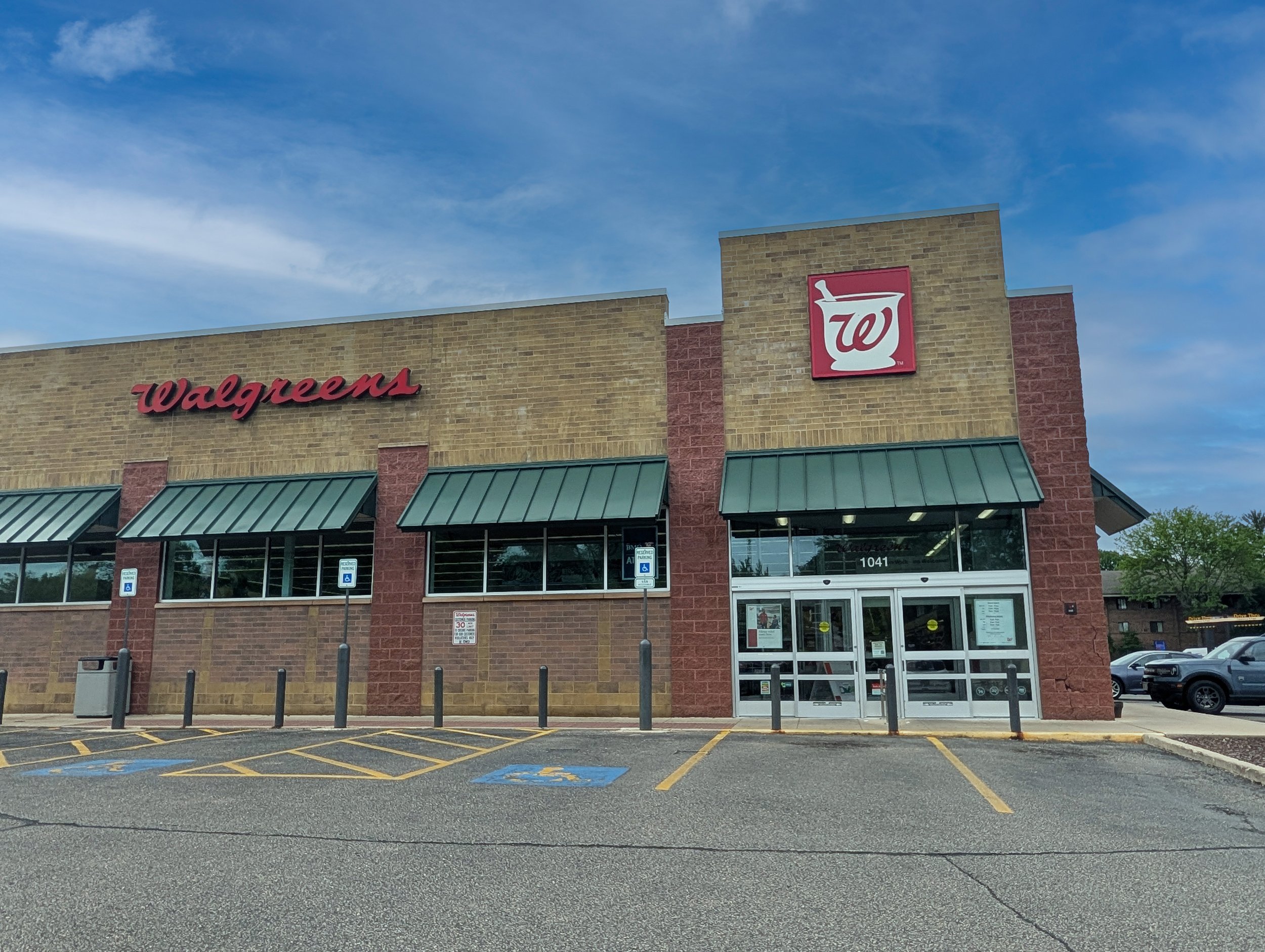 walgreens exterior