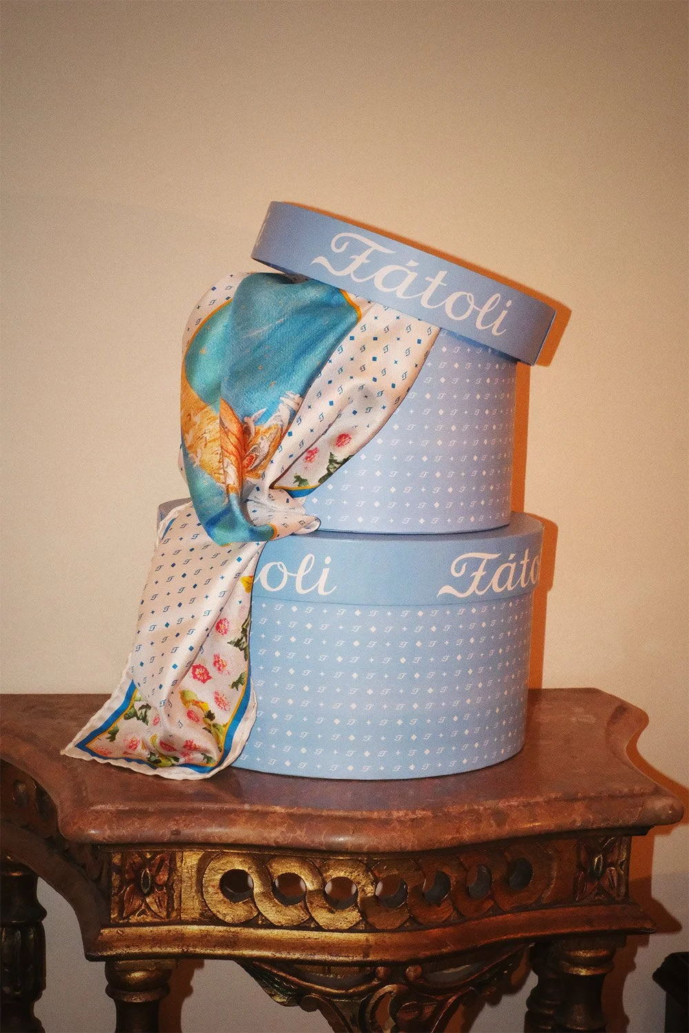 Fátoli Round Boxes on a table.