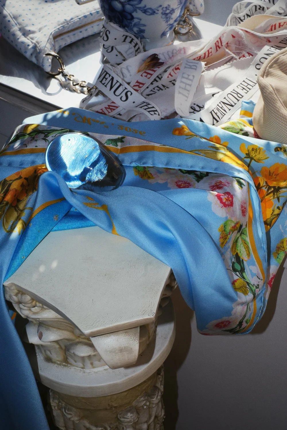 Fátoli_silk_scarf_made_in_portugal.jpg