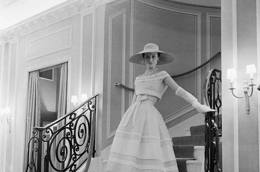 model-wearing-a-white-organdie-dress-by-dior-paris-march-news-photo-1580402237.jpg