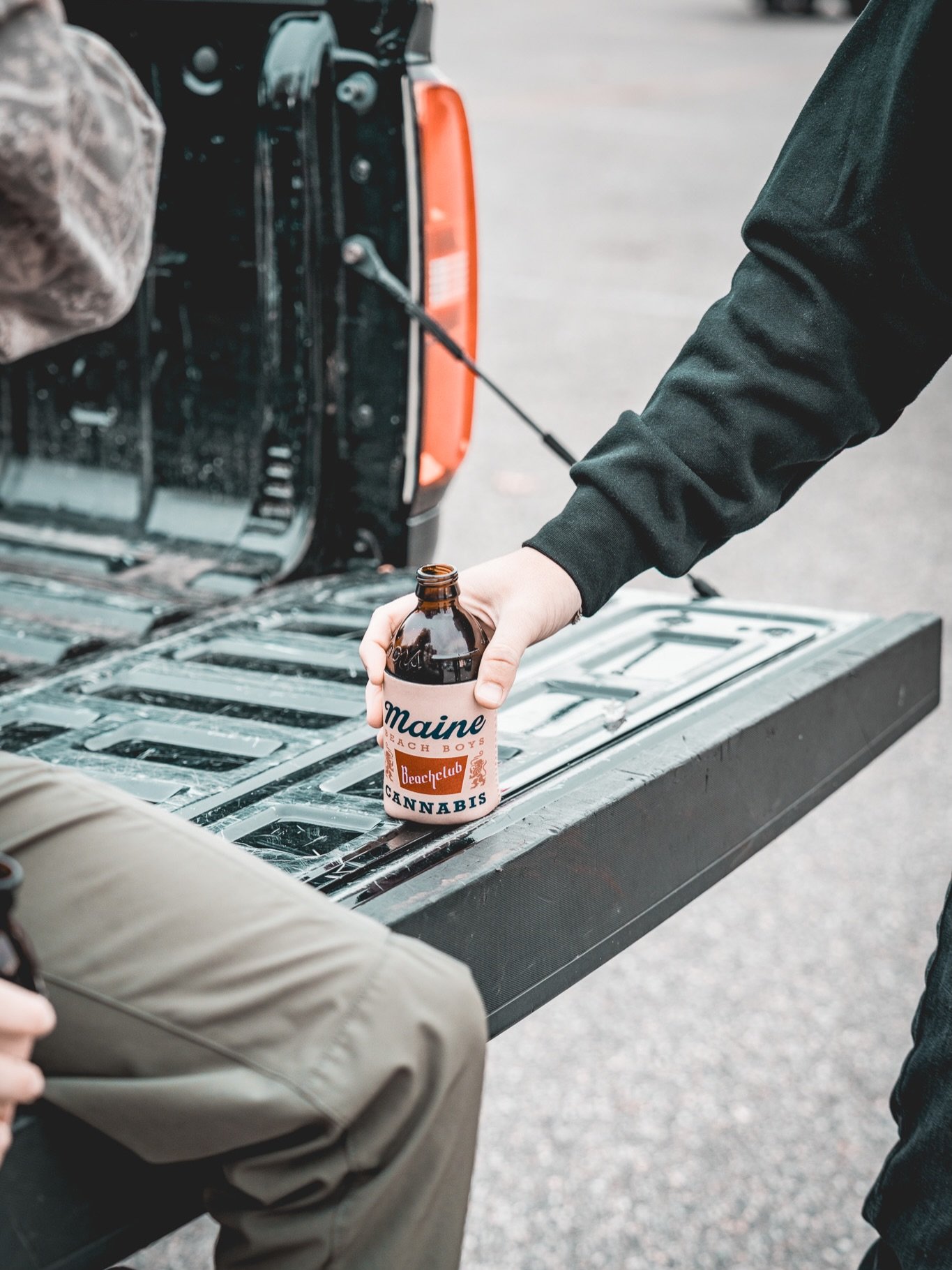 Save a horse, ride the wave 🌊 Giddy up, inventory is slim on these Beach Boys Beach Club limited prints. Which was your fav!? 

#ridethewave #mainesendlesssummer #oldorchardbeach #saveahorserideacowboy #giddyup