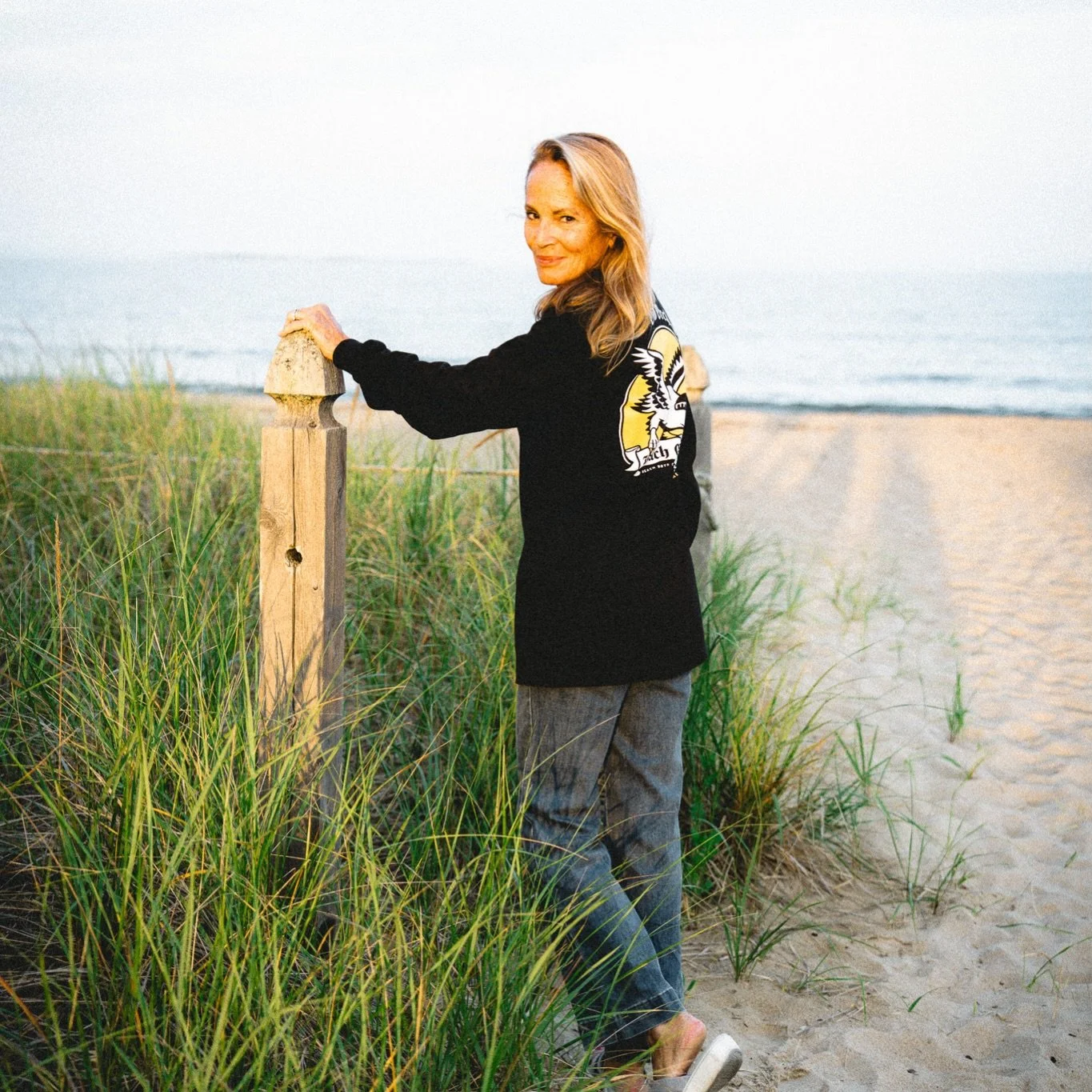 Mom loved the new long sleeve tees so naturally she had to model 💁&zwj;♀️💅💃 

#highhopes #oldorchardbeach #oldorchardbeachmaine #mainesendlesssummer #beachclub
