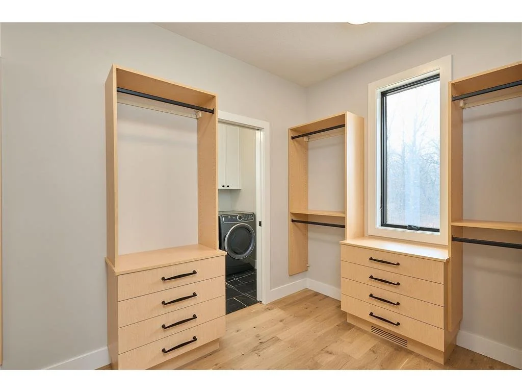 Closet 2 - Cabinets - Rochester.jpg