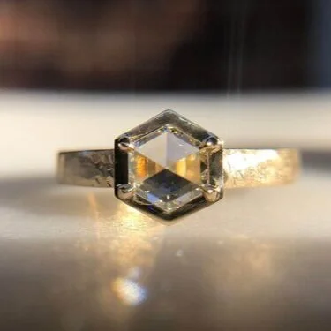 Hexagon with 14K