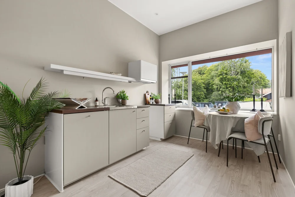 Ferdig kjøkken etter innvendig renovering på Frogner.