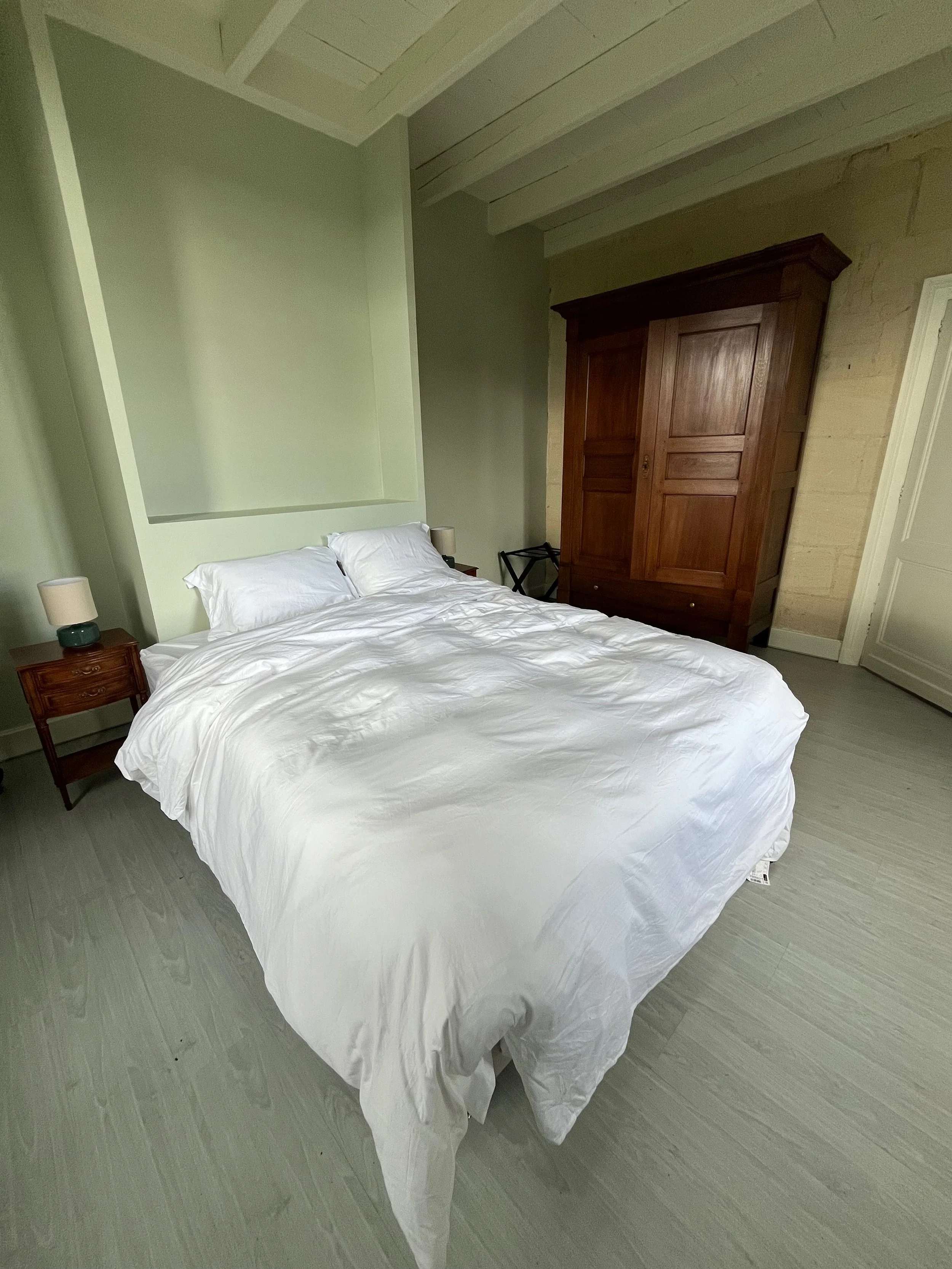 Second bedroom.