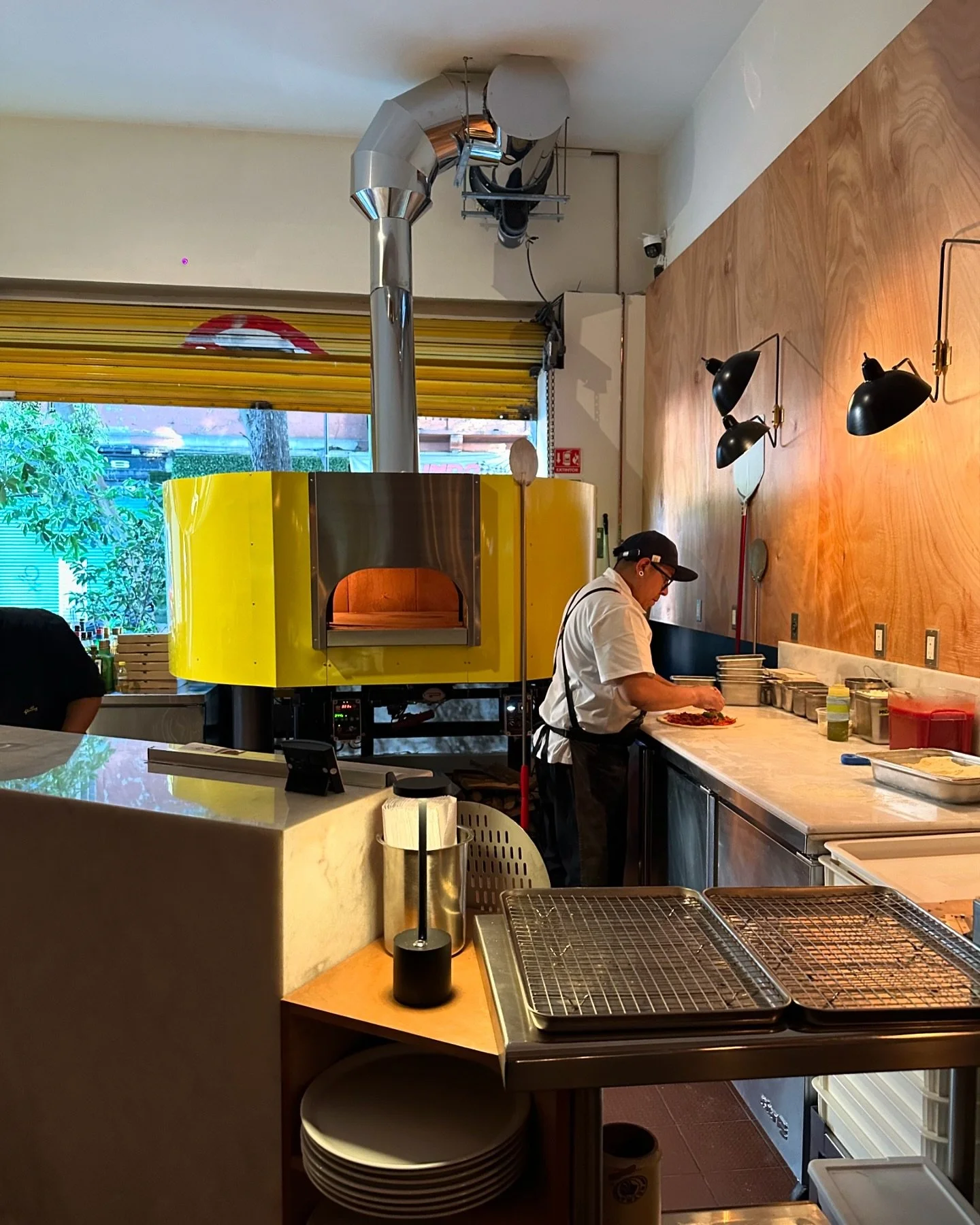 From the creators of @_darosamx , meet your new pizza obsession: @_lionamx 🍽️‼️

#restaurant #hotspot #must #recommendation #recomendado #cdmx #mexicocity #foodie #foodstagram #cdmxfood #cdmxfoodie
