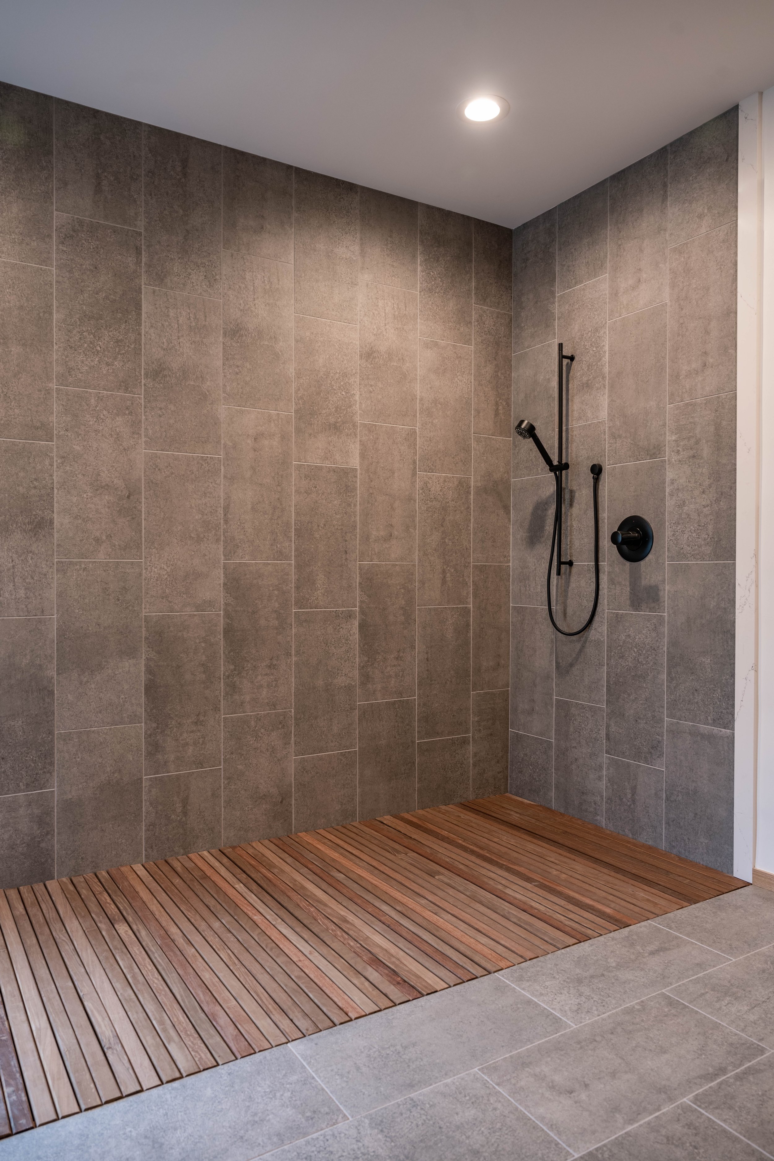 Bathroom -1 .jpg