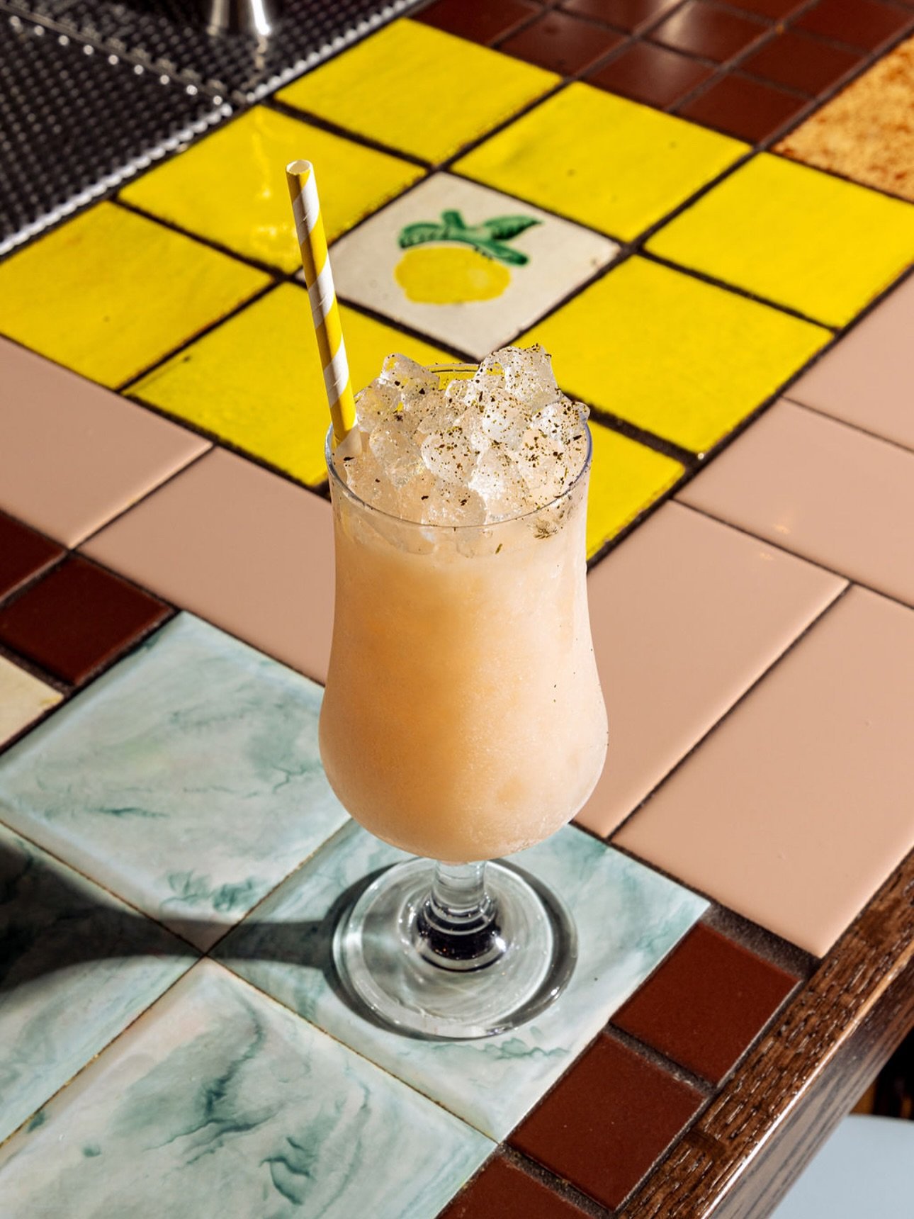 Guava Makrut Swizzle &mdash; bold, bright, and full of coastal flavor 🌿🍹

Goan feni, pink guava, makrut lime, cashew orgeat, falernum, and a coconut oil wash for a silky finish.

Tropical, aromatic, and unmistakably Tapori.

Try it with a Vadav Pav