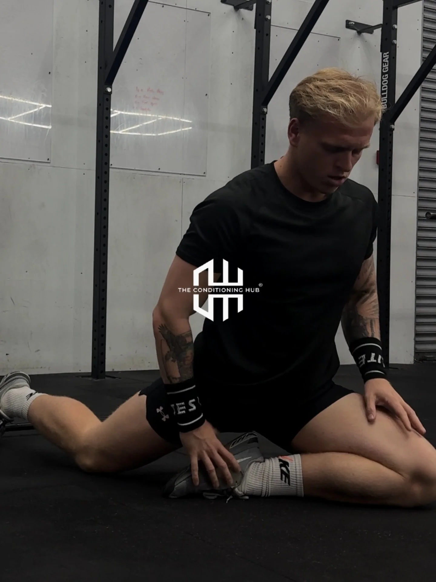 5-Minute Back Pain Reset

A simple daily routine to loosen your hips, open your spine and reduce stiffness.. especially if you sit at a desk all day.

Most back pain isn&rsquo;t actually a &ldquo;back&rdquo; problem.
It&rsquo;s tight hips, tight glut