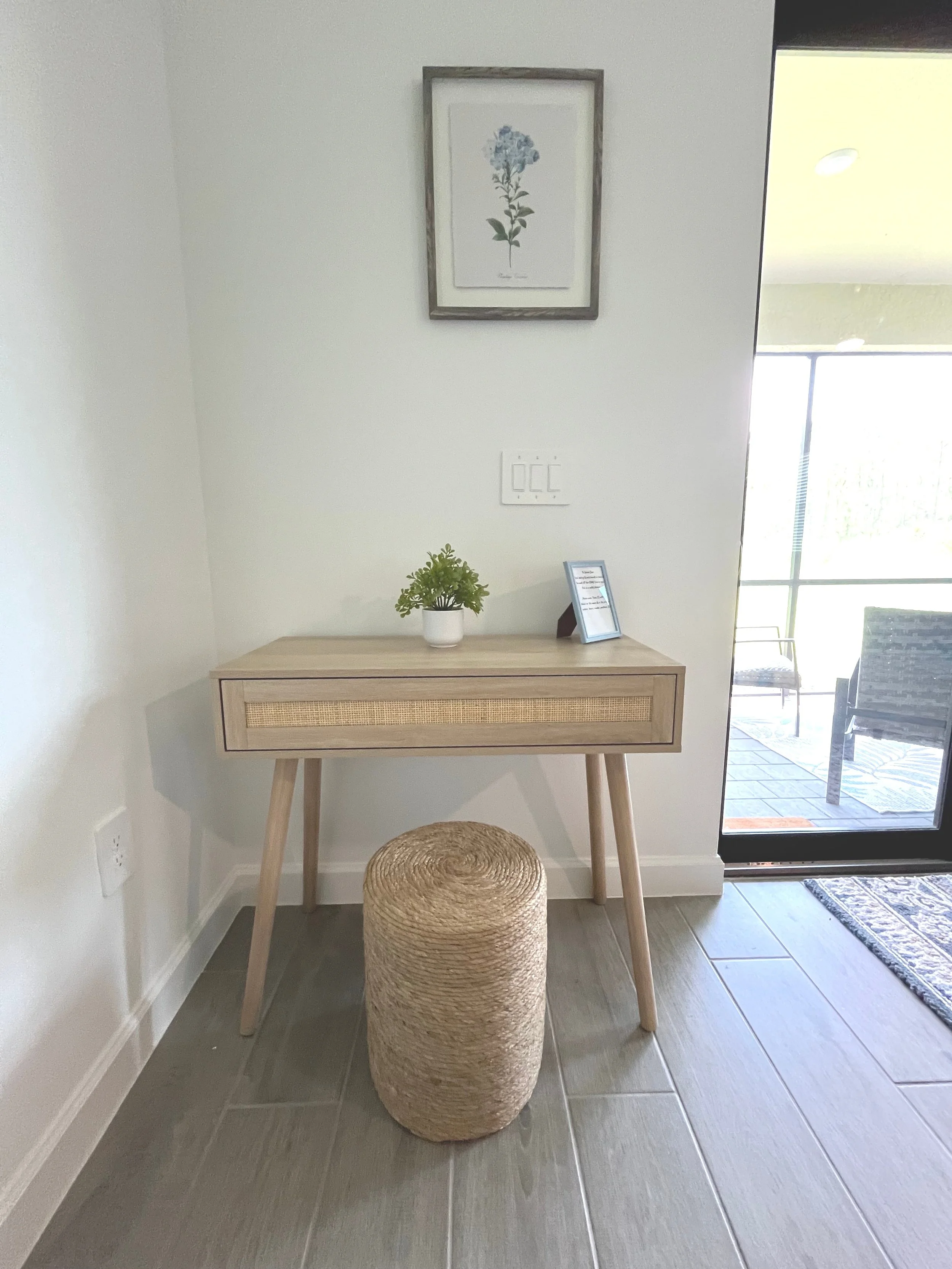 Desk area