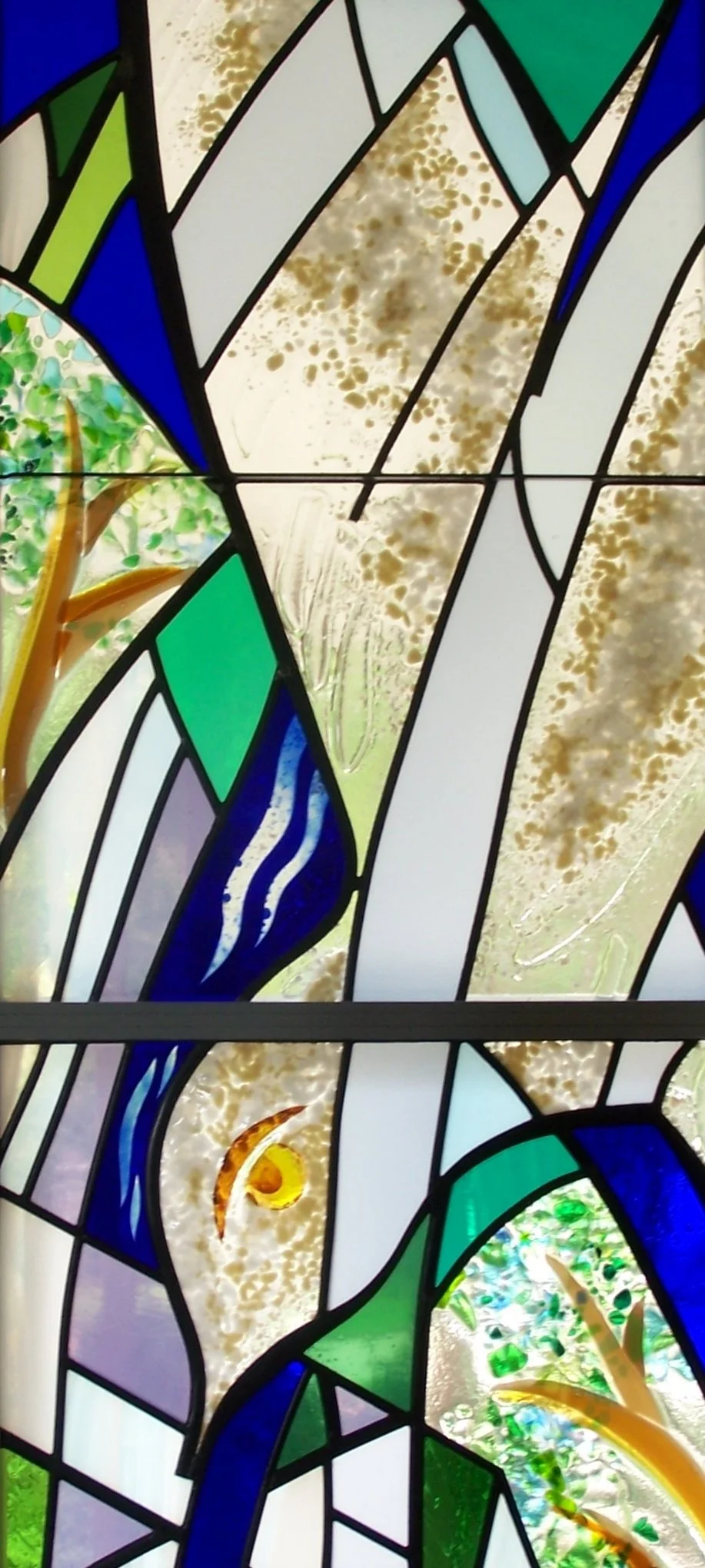 Descinding Dove Detail.jpg