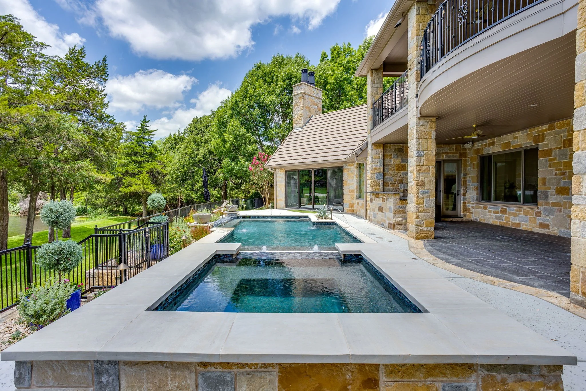 1005 Walnut Falls Cir (18 of 35).jpg