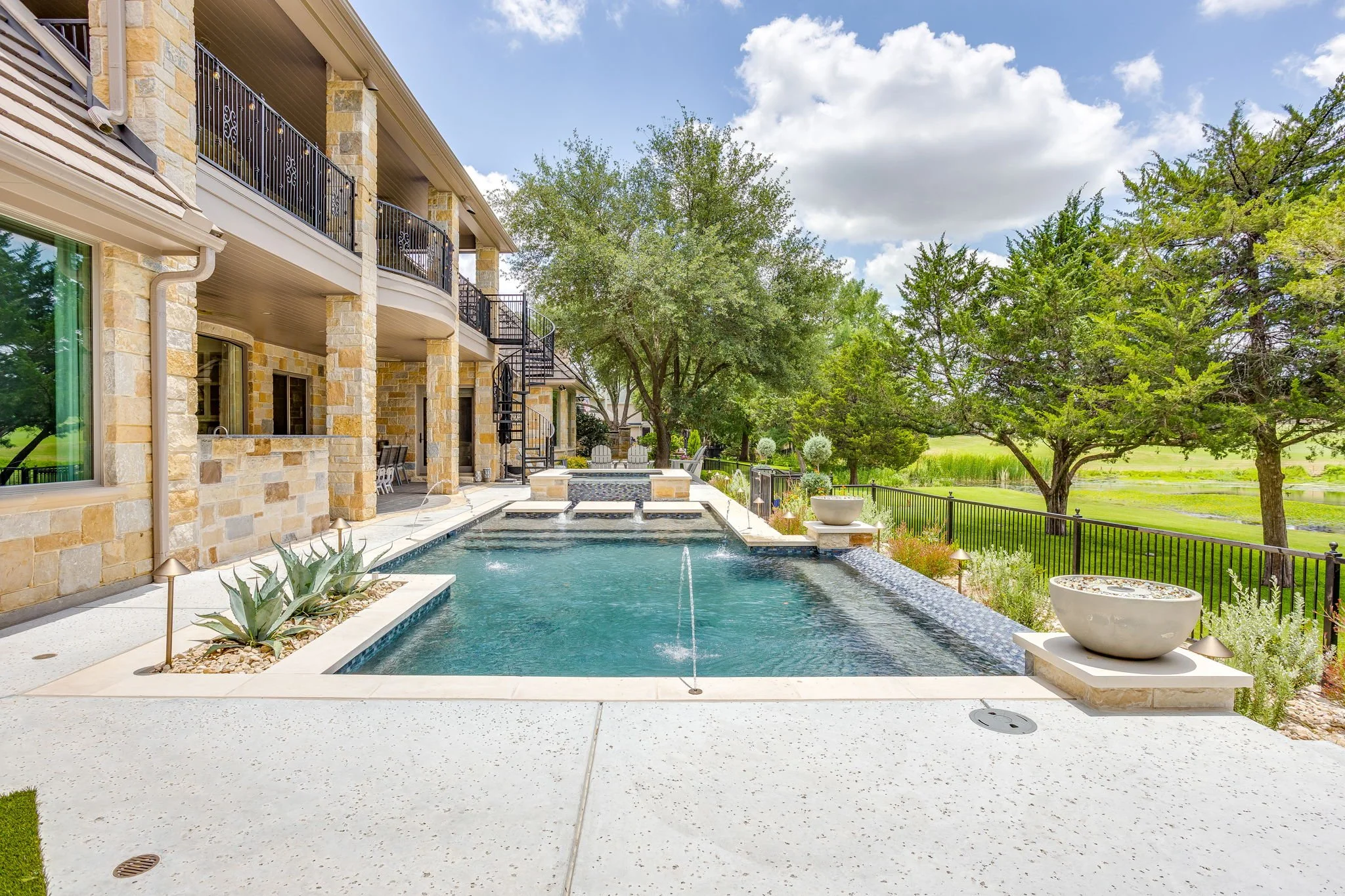 1005 Walnut Falls Cir (10 of 35).jpg