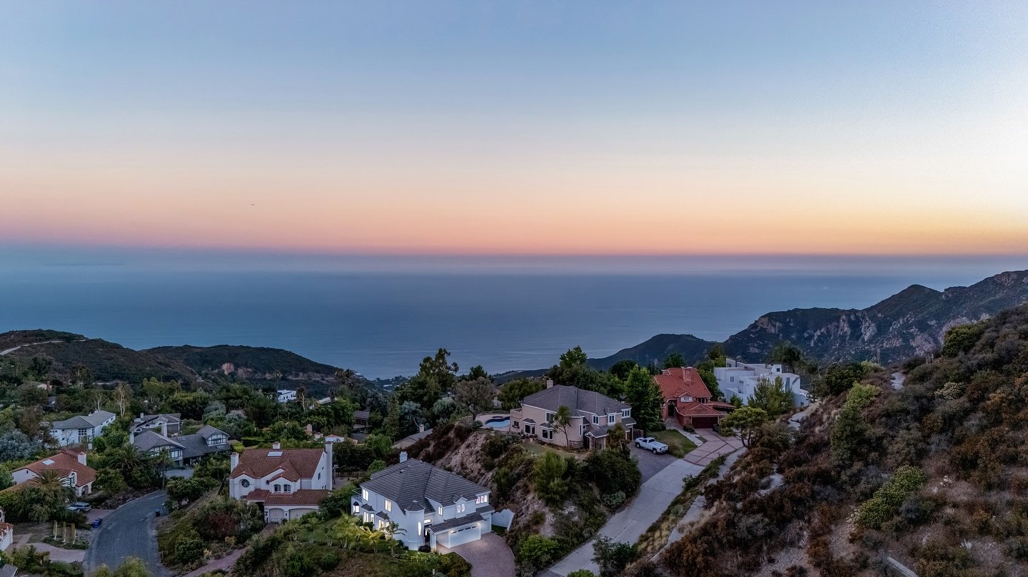 Sneak peek of last week shoot in the Malibu&rsquo;s Mountains for @the.malibu.life 📸✨ photos by @magmabluestudios - Book your shoot online or give us a call (562) 742-6232 #magmabluestudios #realestatemalibu #realestatelosangeles