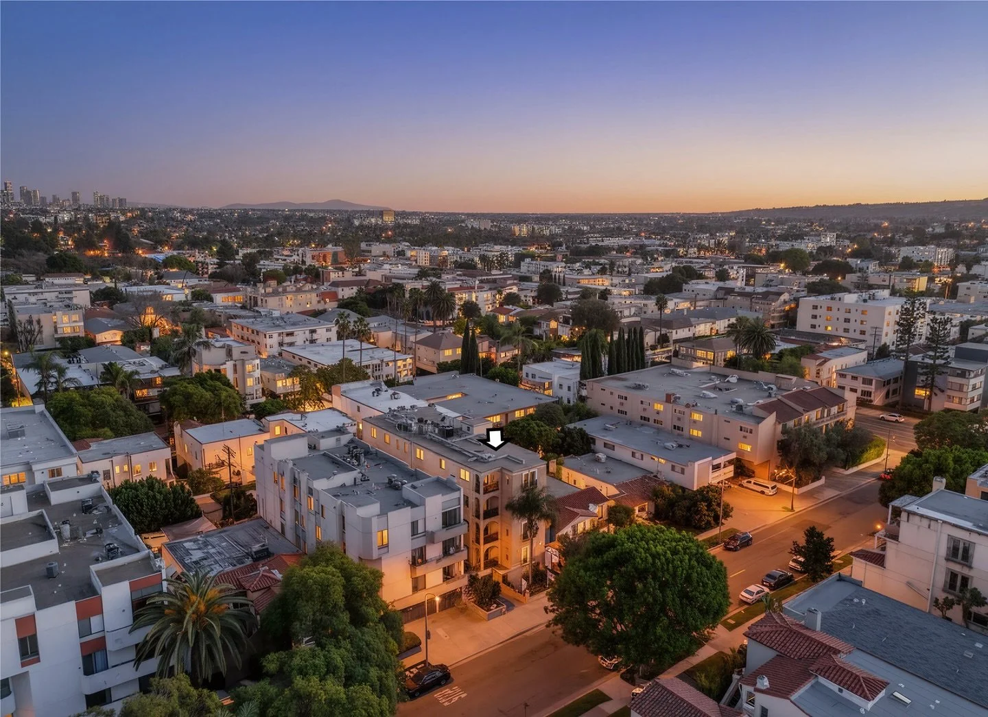 Pico-Robertson Gold. 📸✨
From the vibrant street life of Pico Blvd to the quiet, tree-lined residential pockets, we&rsquo;re capturing the best of the Westside today. #
Why Agents Partner with Us:
&nbsp;&nbsp;&nbsp;&nbsp;&bull;&nbsp;&nbsp;&nbsp;&nbsp
