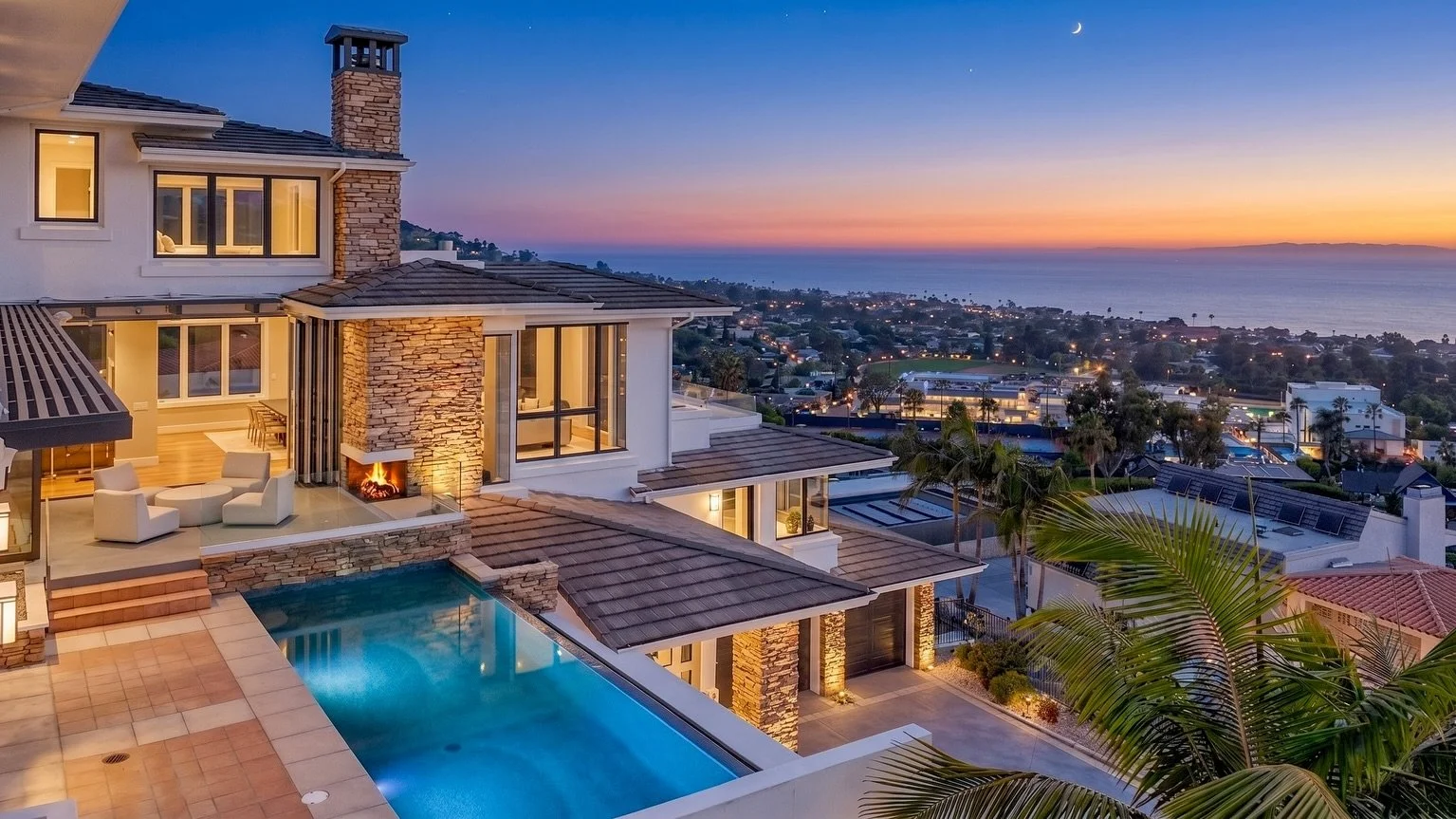Laguna Luxury, From Sun to Sunset. ☀️🌃

By Magma Blue Studios #Here is what you can expect when you partner with us:

&nbsp;&nbsp;&nbsp;&nbsp;&bull;&nbsp;&nbsp;&nbsp;&nbsp;A Personal Touch: You&rsquo;ll work directly with our owner and sole photogra