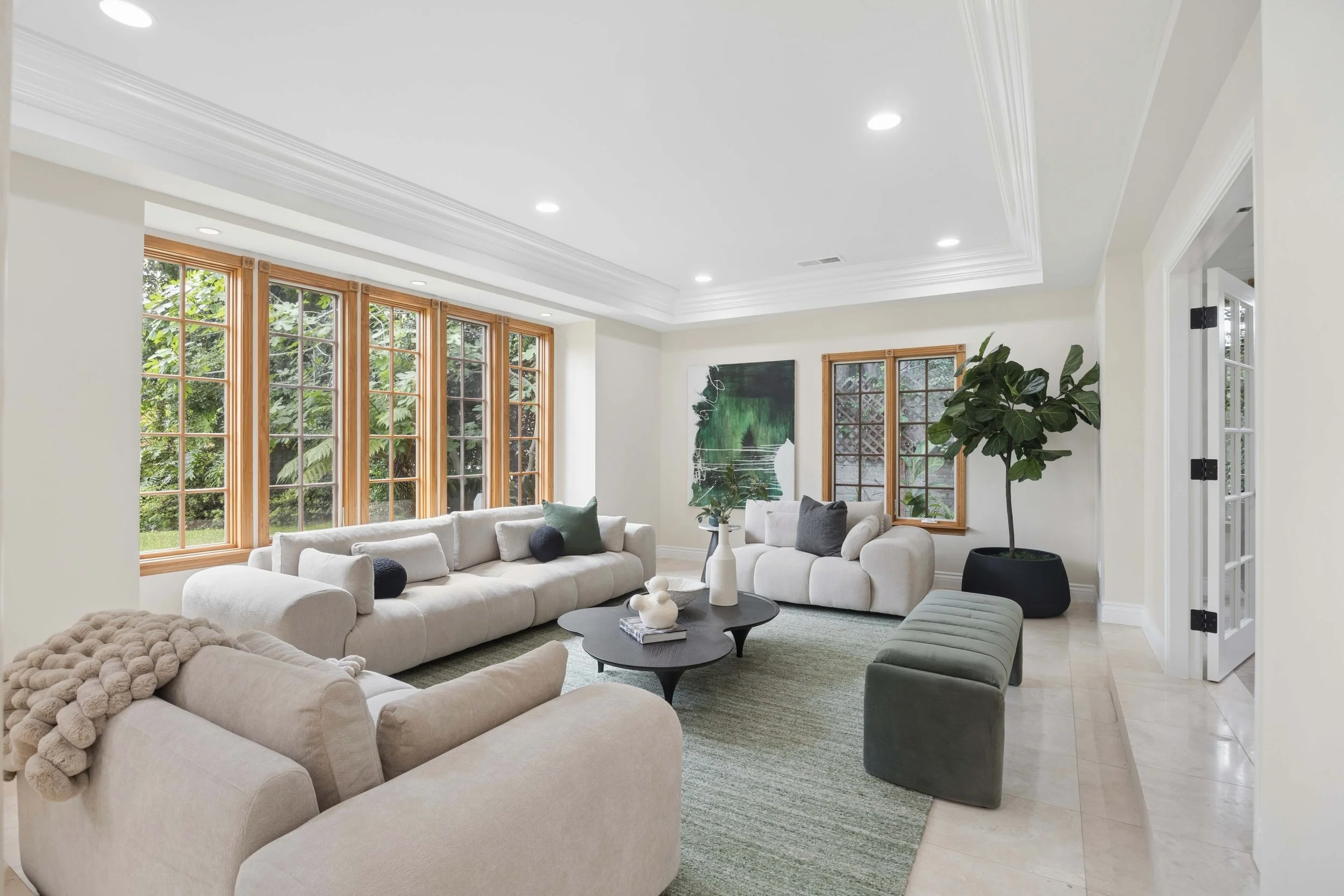 Taking you inside this Hancock Park beauty today! 

📸 Showcasing a home&rsquo;s true character is what we do best. Outstanding properties deserve magazine-quality media, and my goal is to make getting that media completely effortless for you.

When 