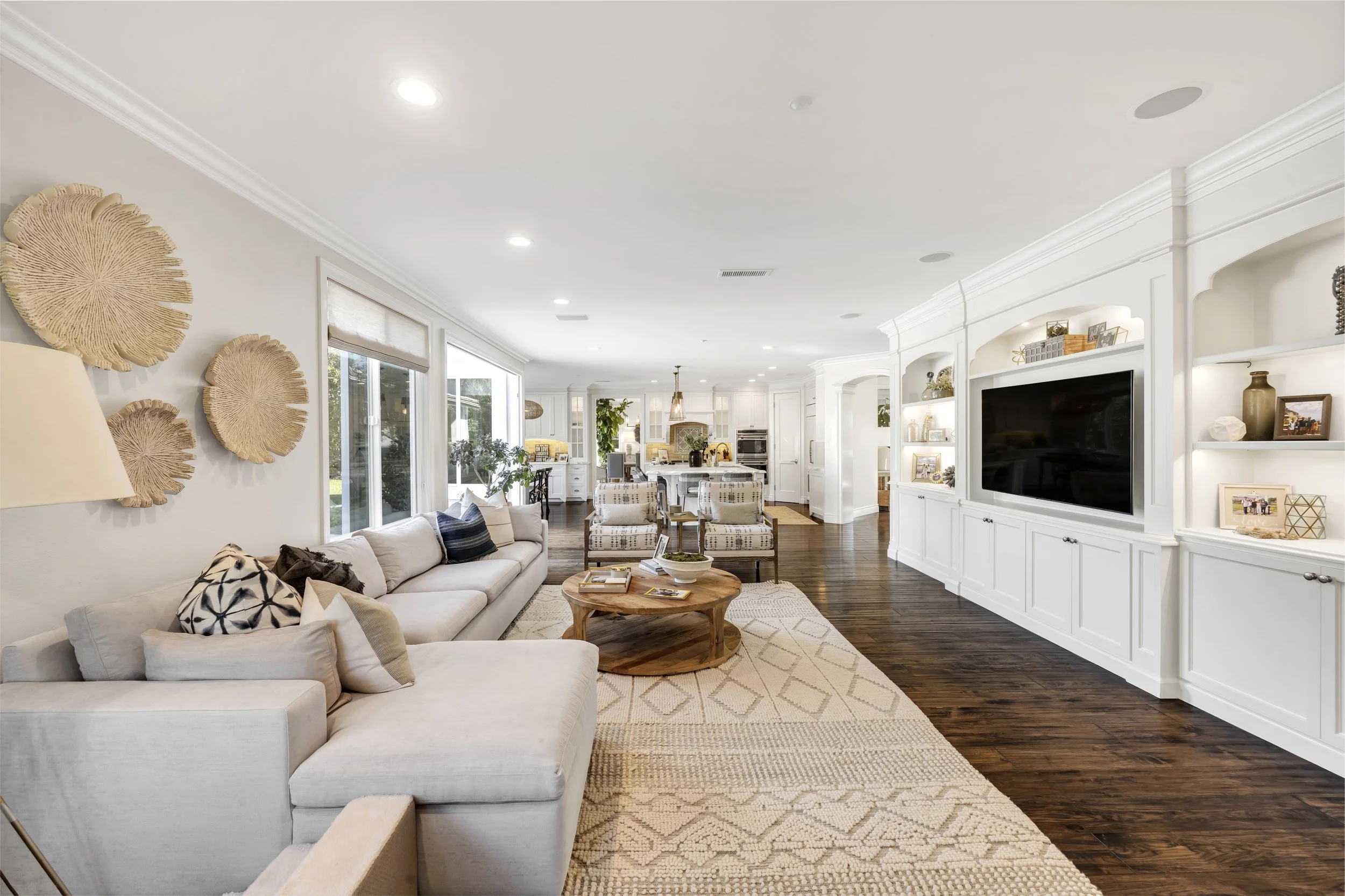 virtual staging Los Angeles.jpg