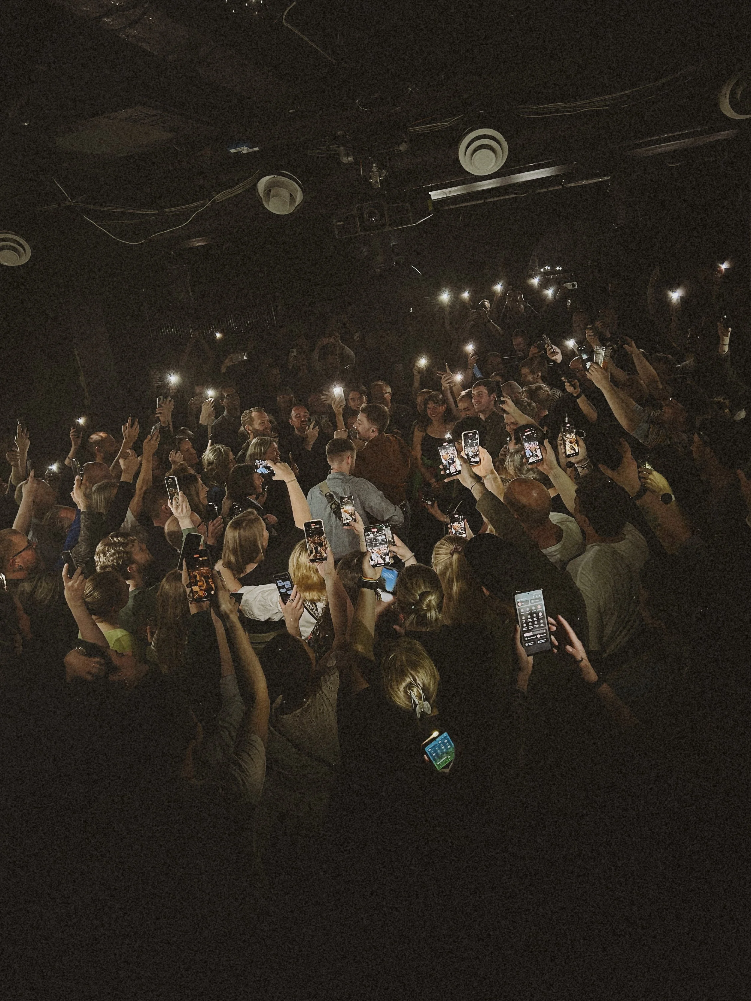 How Up-and-Coming Artists Can Save THOUSANDS with Remote Tour Management