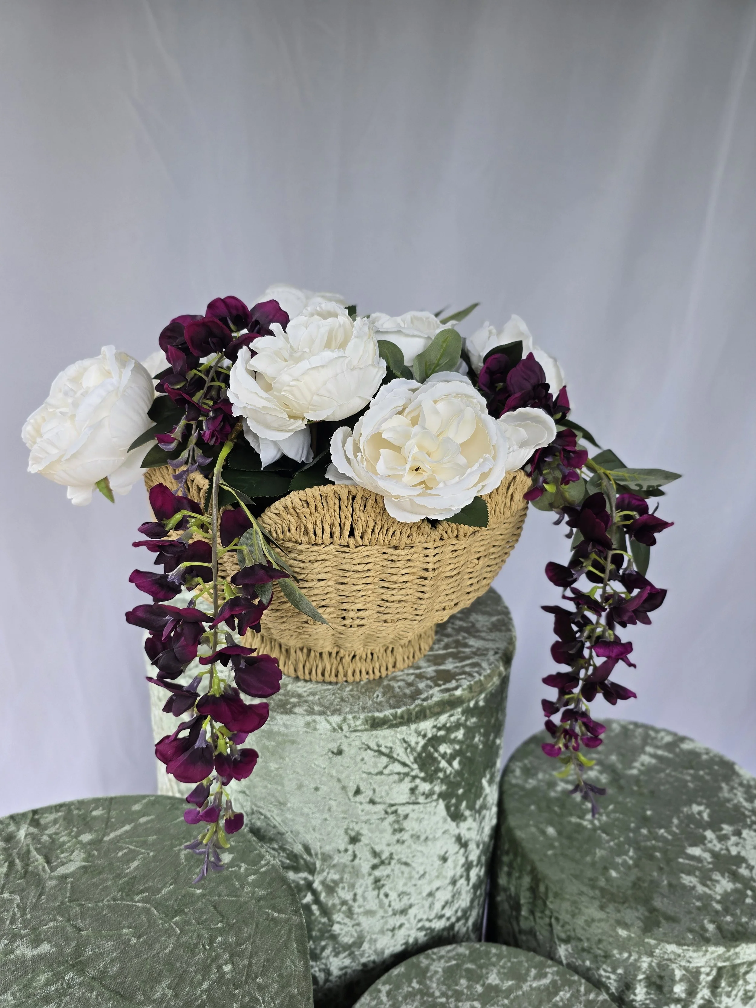 Wicker basket (set of 2)