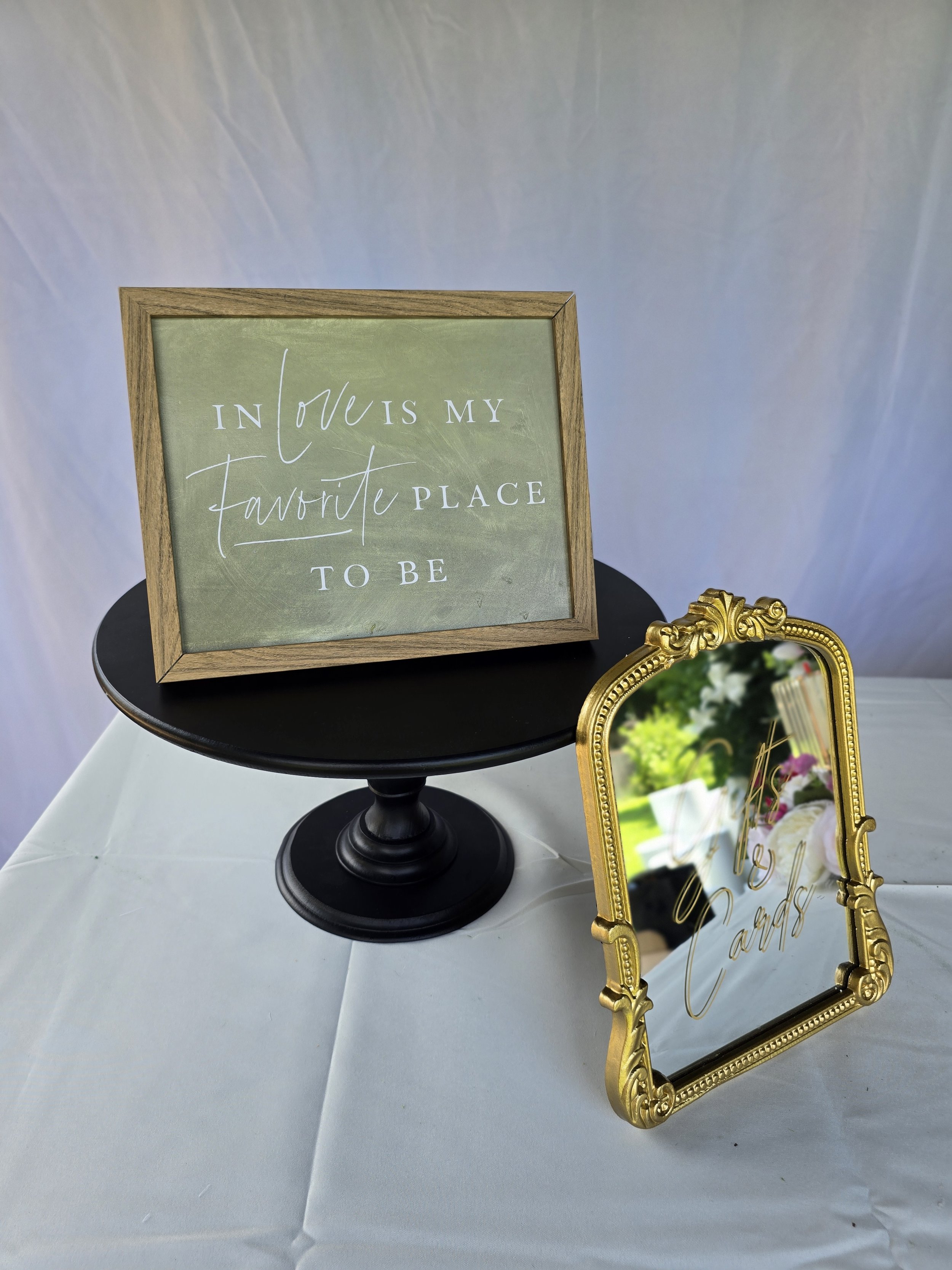 Card table decor