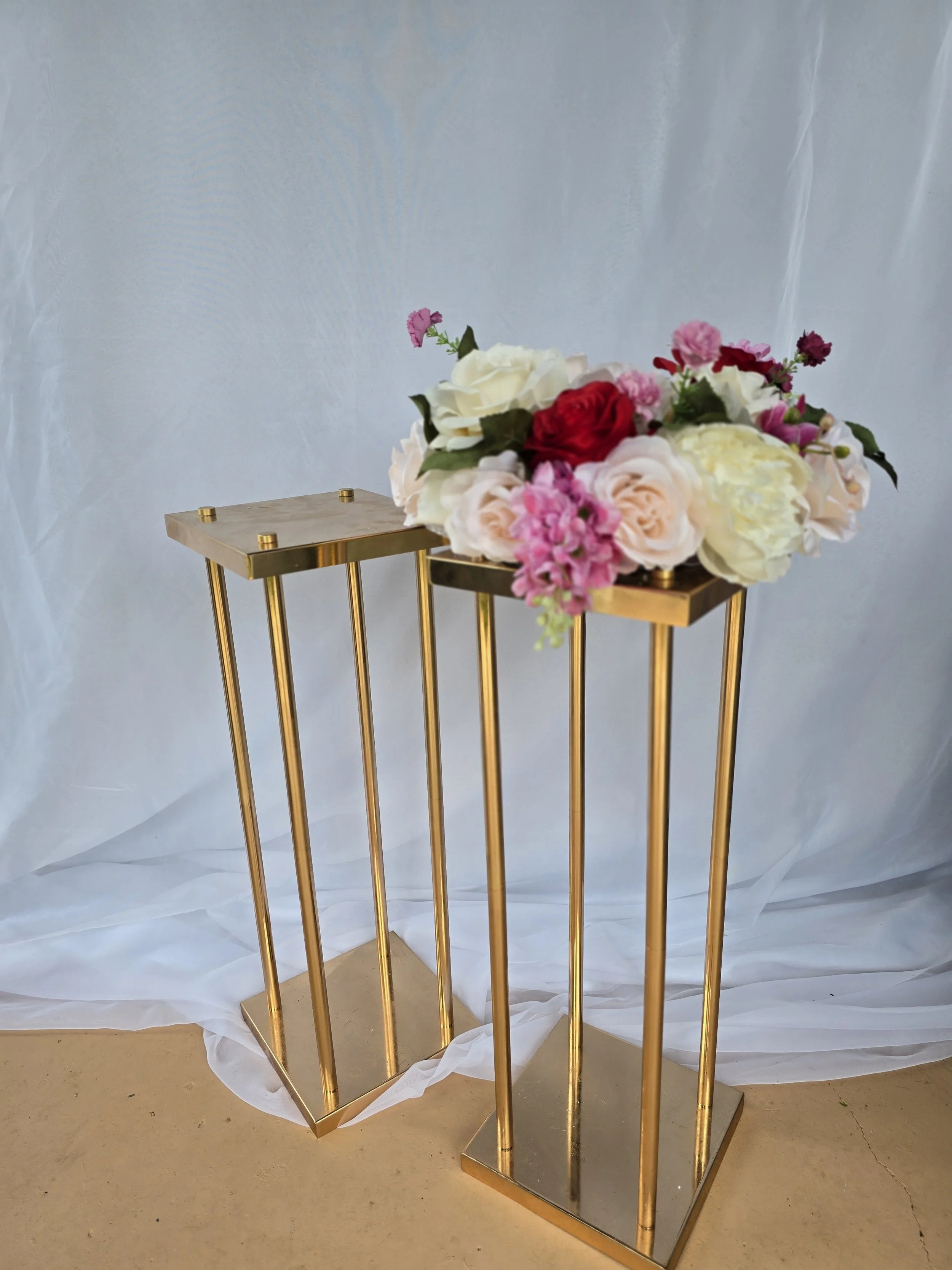 3 foot gold rectangle stands