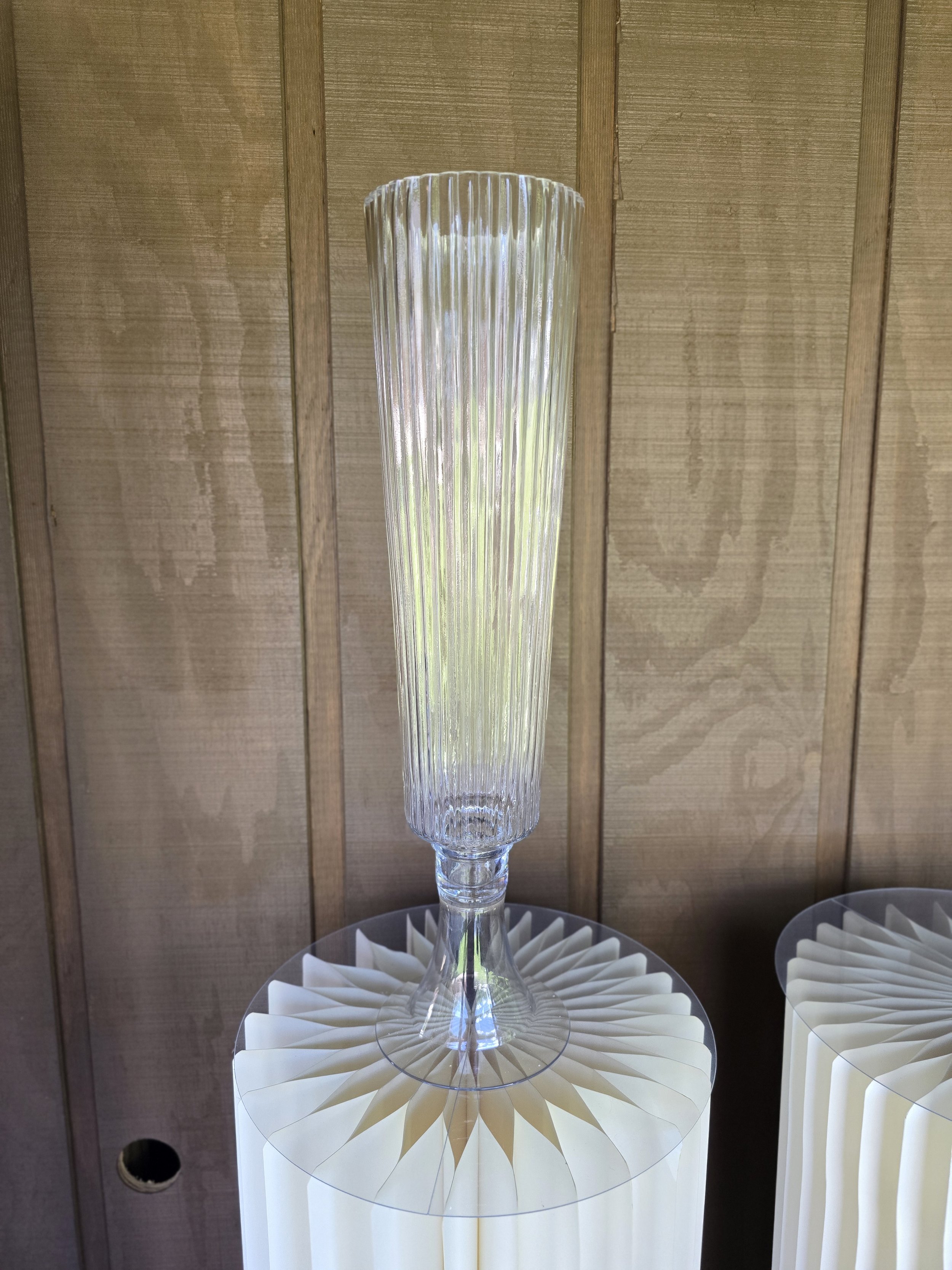 Ribbed trumpet vase - 40" (set of 4)