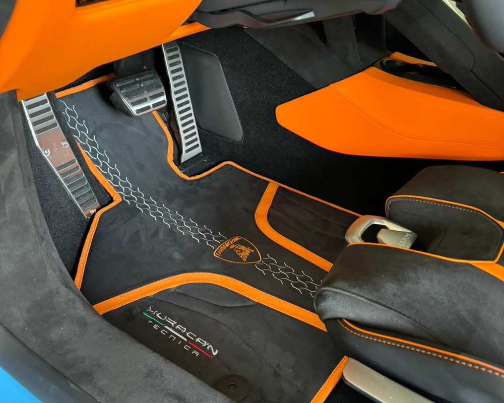 Huracan Tecnica floor mats