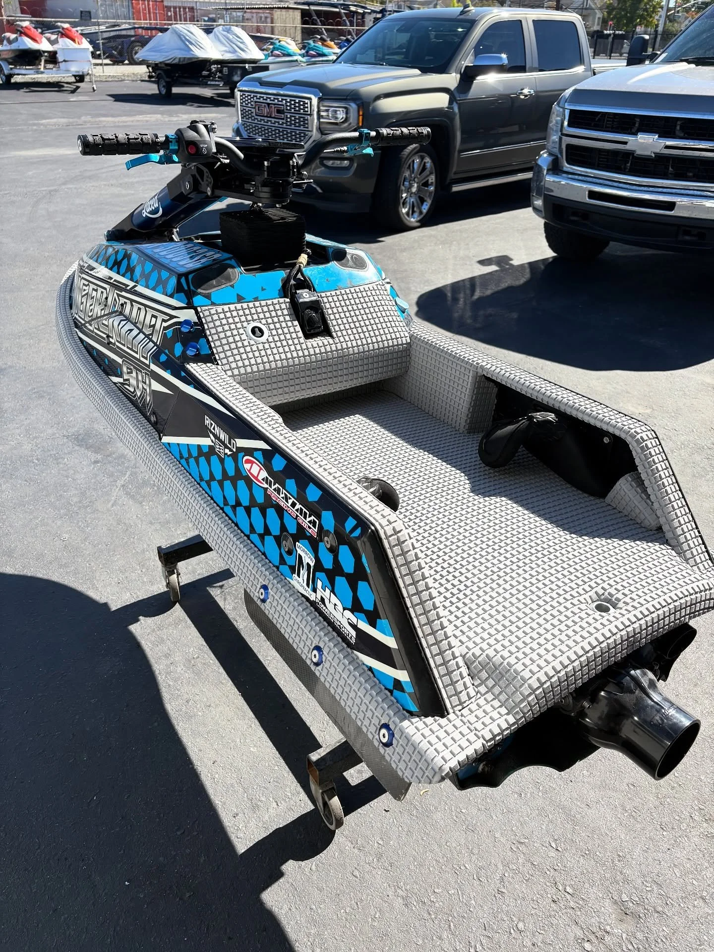 Pismo freeride crunch time turf job for @_nealsmith21 Tigercraft SV1.  The gray waffle came out clean! @hydroturf 

#jetski #backflip #pismo #freeride #tigercraft #superjet #yamaha #jetski #standup #freestyle