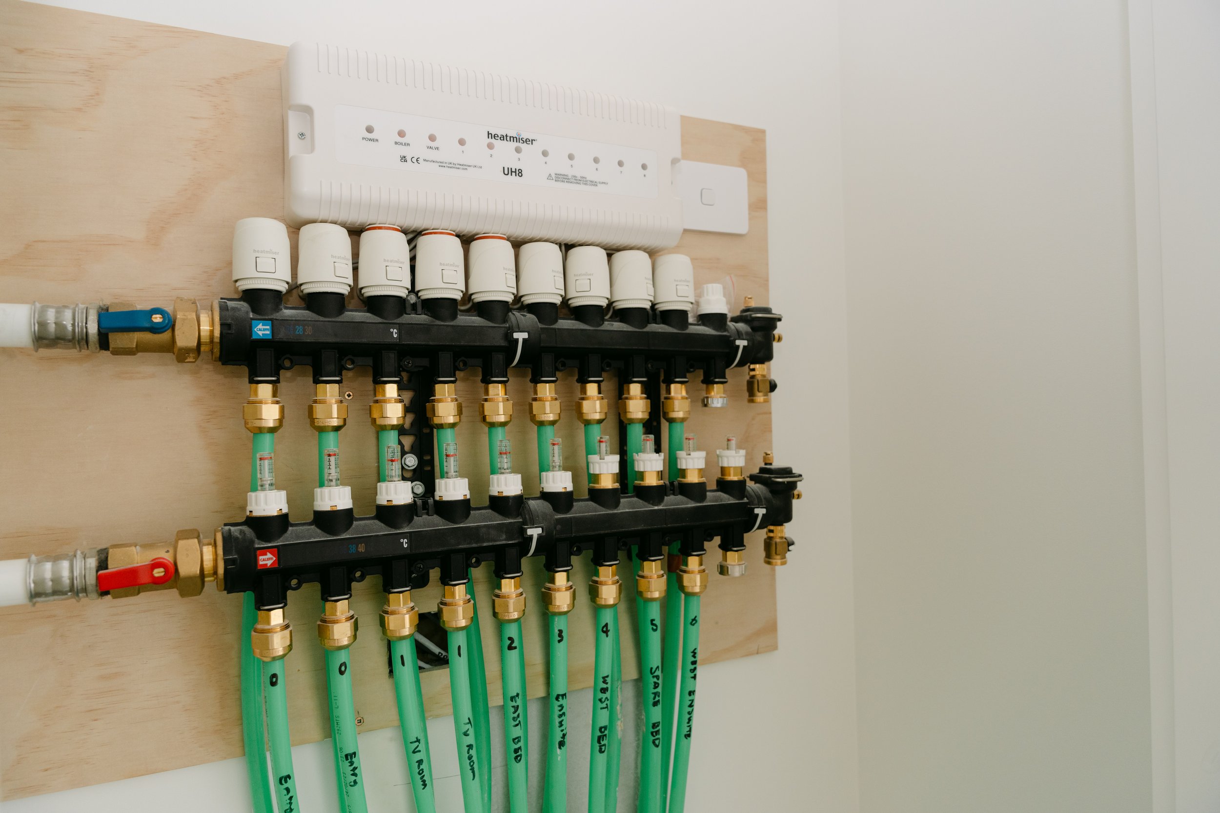 Heating manifold, Rohan Mahon plumbing & drainlaying, Heating technician Invercargill, Heating technician Southland, Underfloor heating installer southland, underfloor heating installer Invercargill,