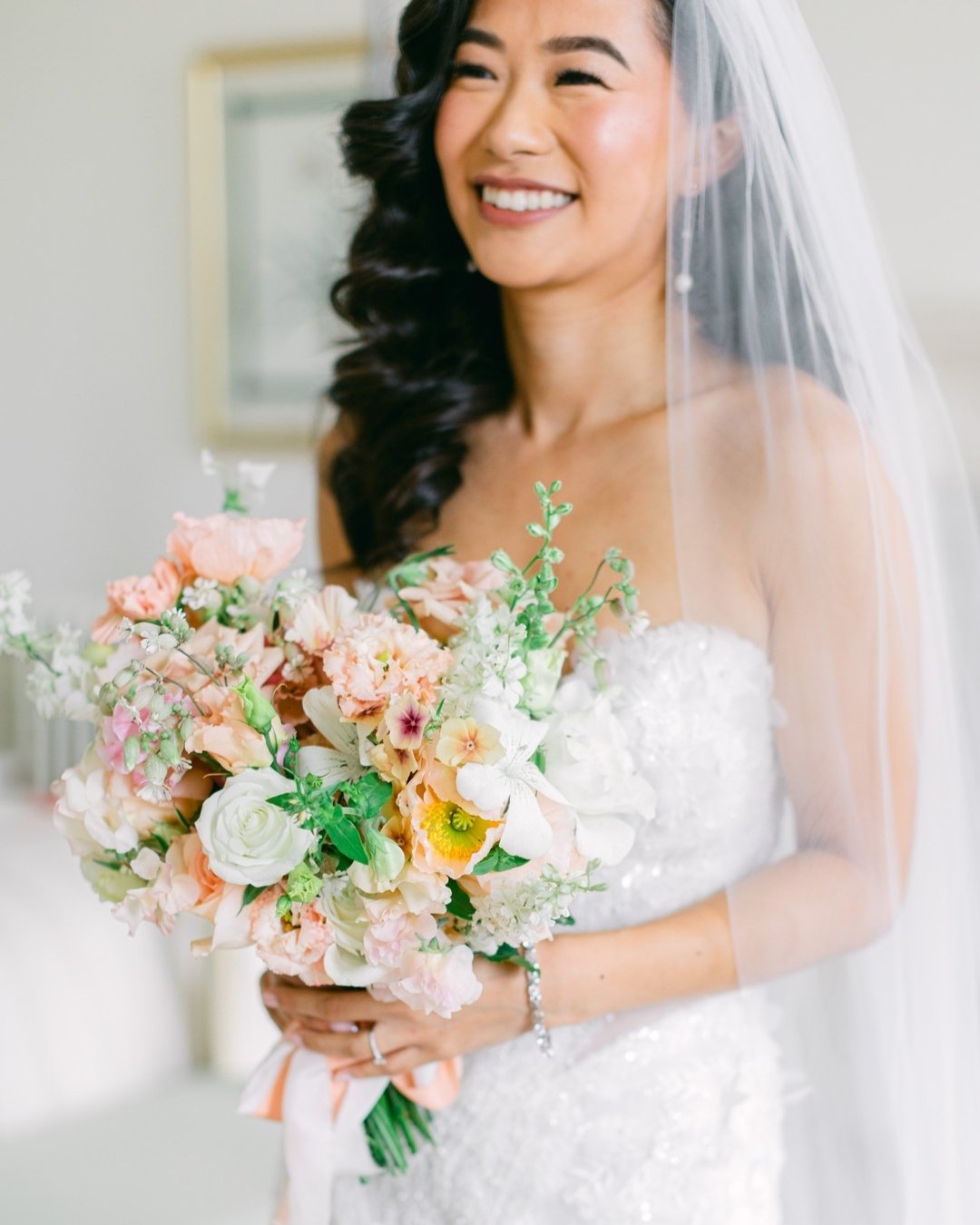 Spring has well and truly been in the air this week! 

It's got me dreaming of beautiful flower filled weddings in the fresh sunshine, and I'm so ready for it🌷

Venue @pyneshouse
Photography @tarastattonphotography
Florist @emmahewlettfloraldesign 
