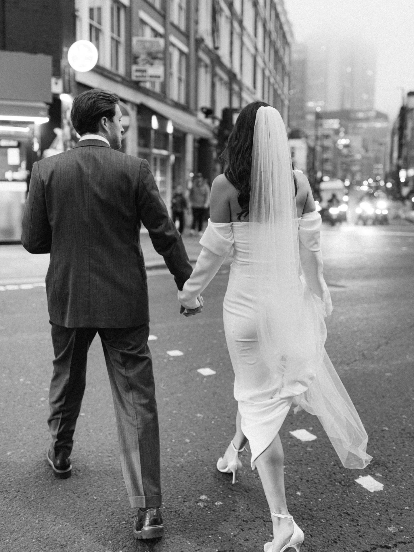 2 0 2 5 🤍

From summer heatwaves at country houses to misty skylines in central London, it really has been a beautiful year of weddings!

It felt like such an impossible task to narrow down thousands photos and memories into one post, so instead her