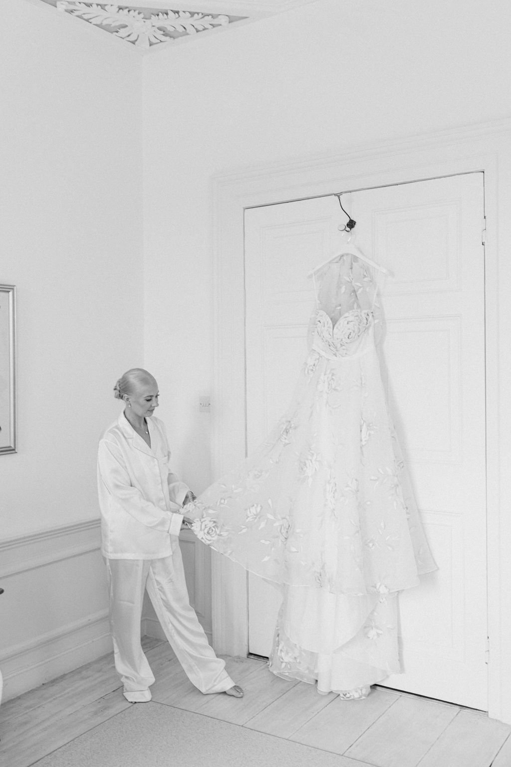 Tara-Statton-Photography-Pynes-House-Wedding-Devon (20).jpg