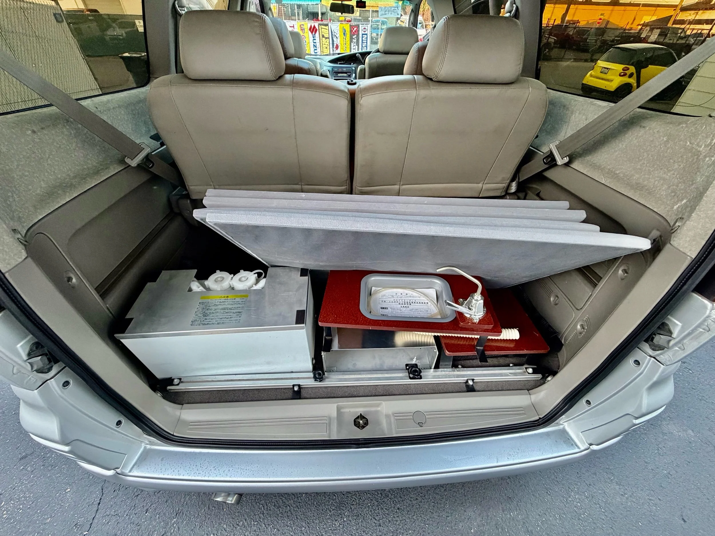 1998 Nissan Elgrand JDM car for sale — photo 13 of 15