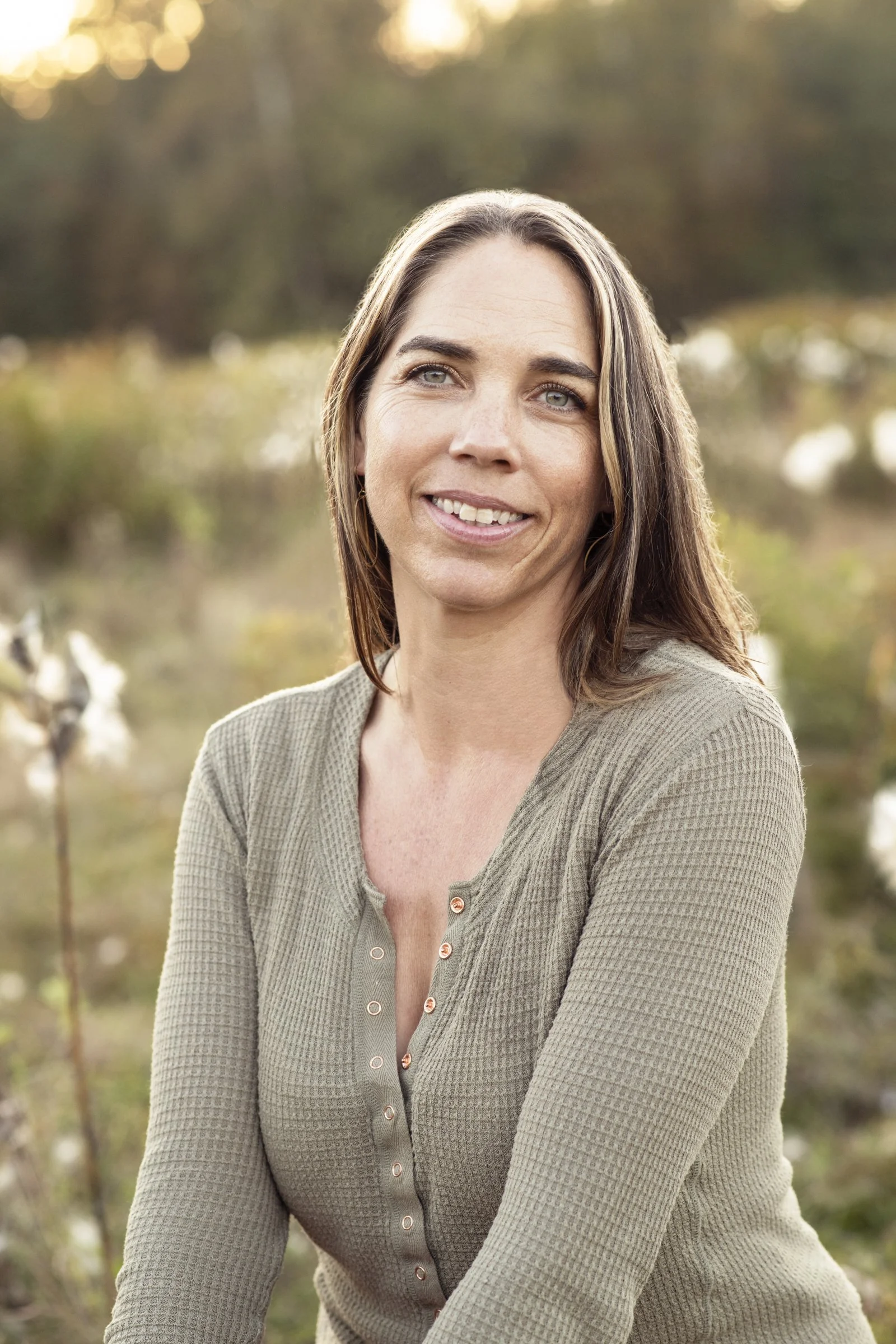 Picture of Charlotte von Hemert, a certified Somatic Experiencing® Practitioner and trauma healing professional. Helping people transform suffering by learning to listen to, trust, and uncover the wisdom and healing that resides within their own body