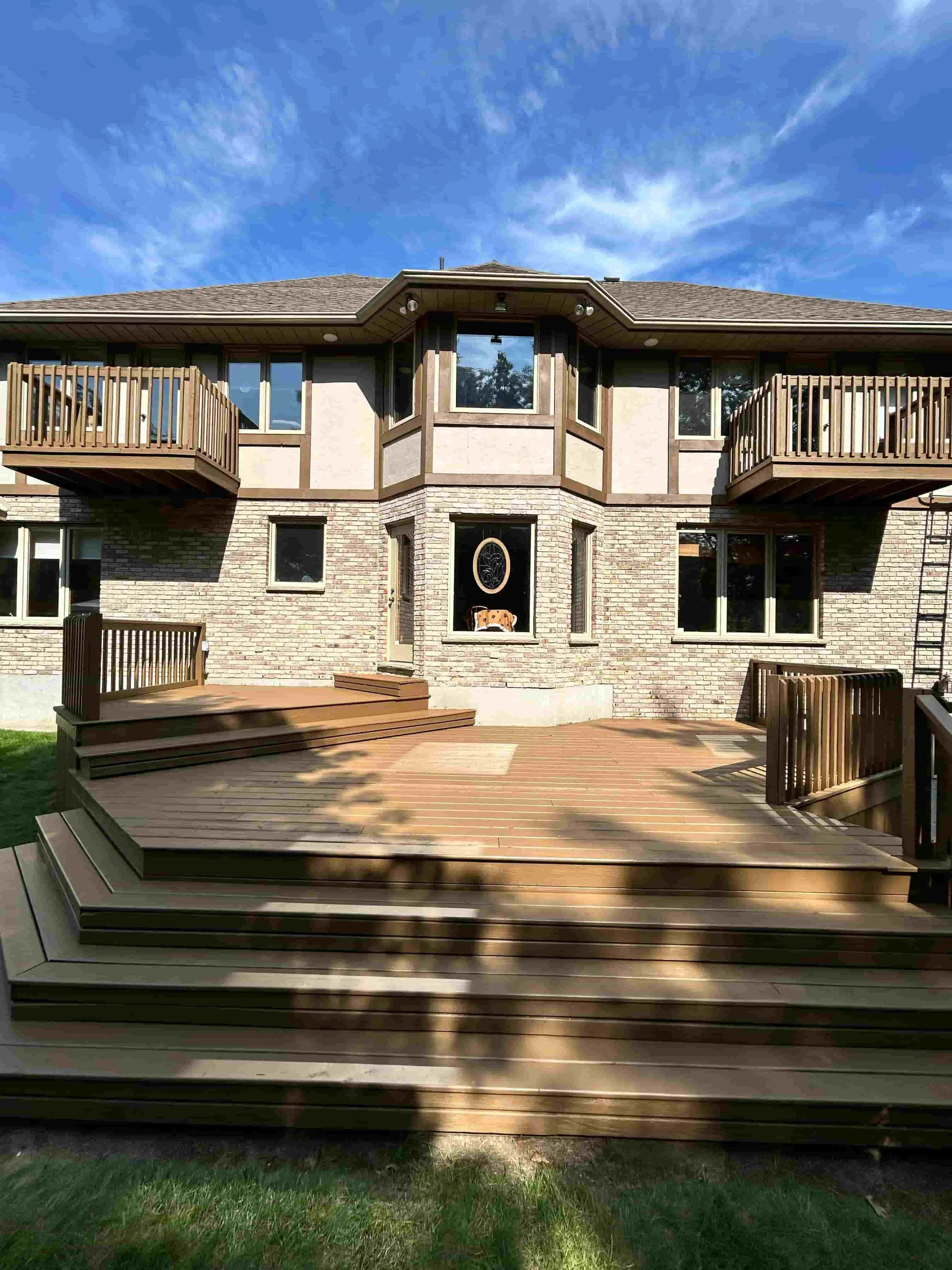 When to Stain a Deck in Ontario: Timing, Weather &amp; What to Watch For