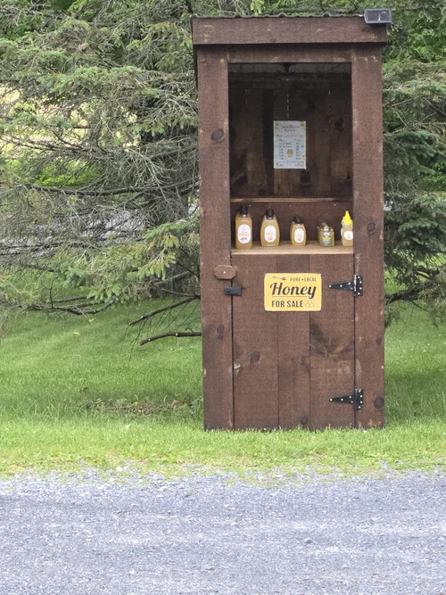 Twin Rivers Apiary Myerstown Roadside Stand
