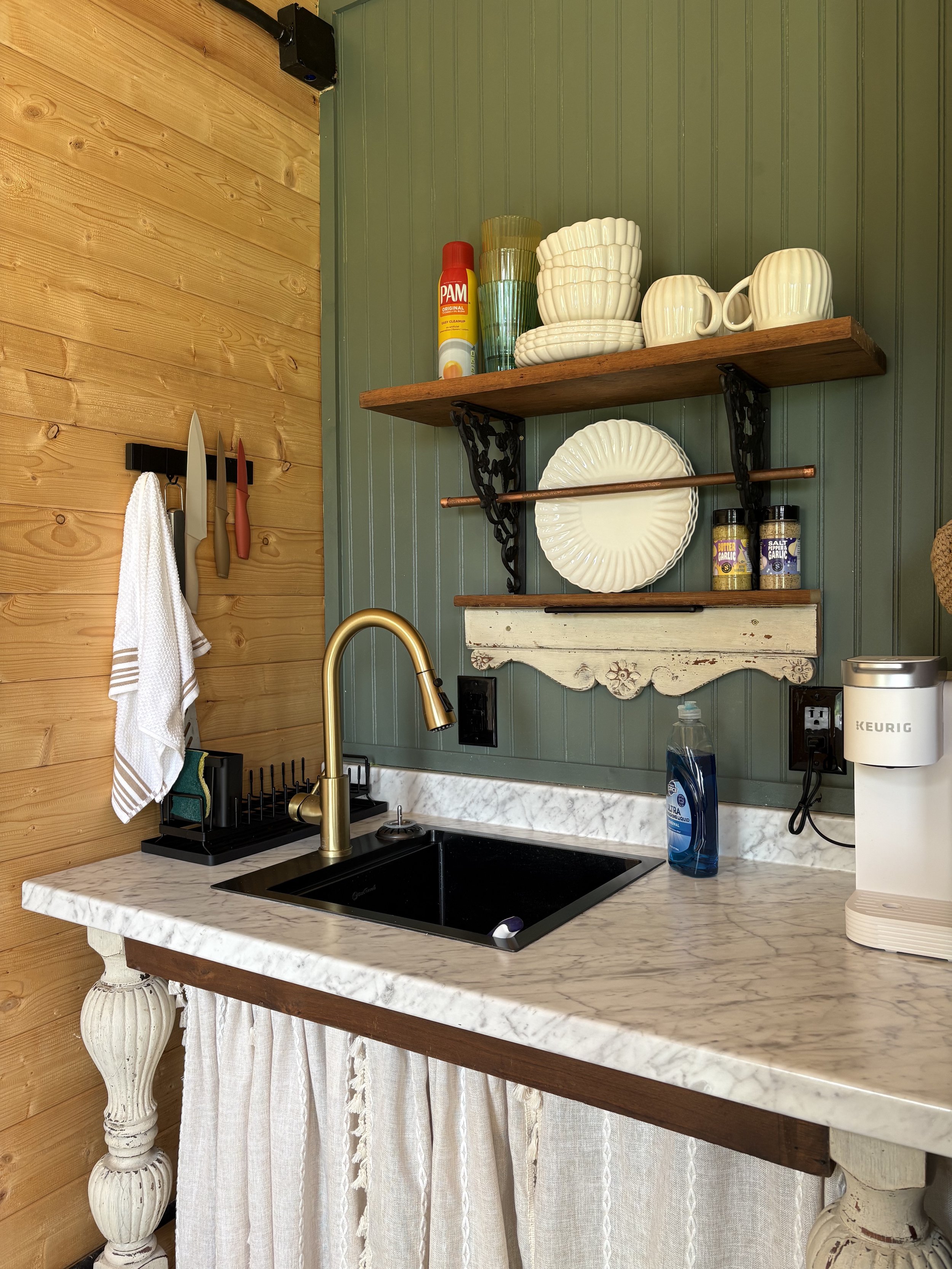 kitchen amenity view.jpg