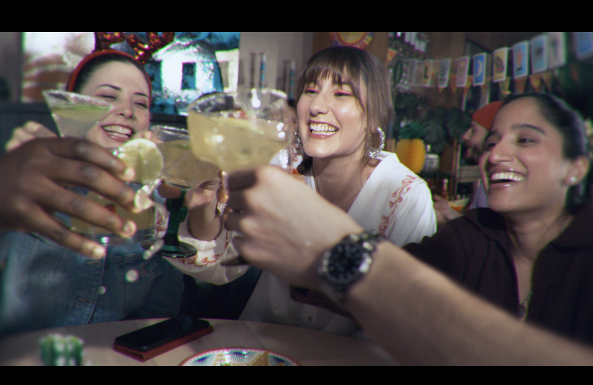 OPEN TABLE  CHRISTMAS 