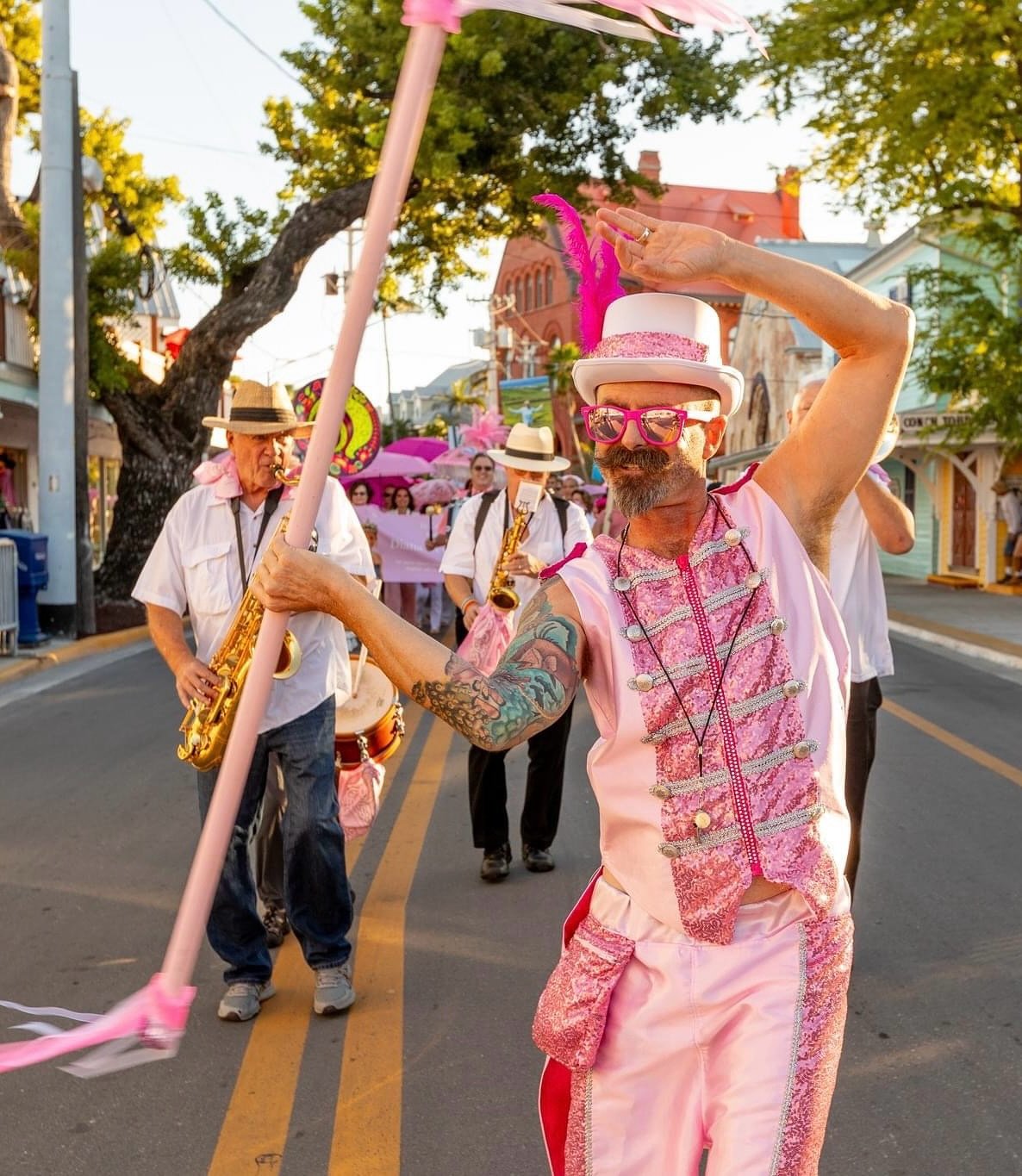 david johnson @tumbleweedonfire is a founding member of THE JESTERS’ GUILD, and will bring the art of flame to our show this coming sunday, july 6th π₯ we’ve partnered with @the_jesters_guild because we believe in the power of artistic co